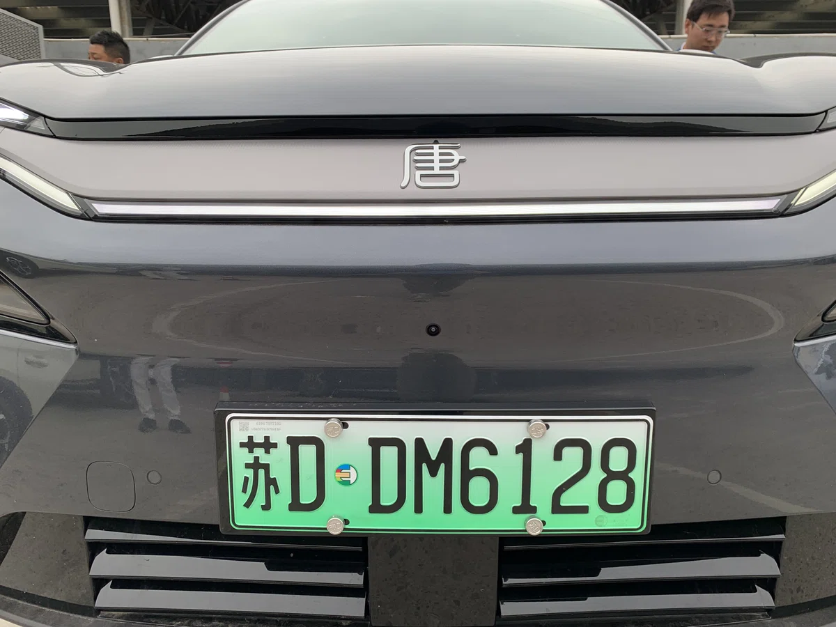 上海郊外のディーラーでBYDの超高速充電を体験|金子浩久書店