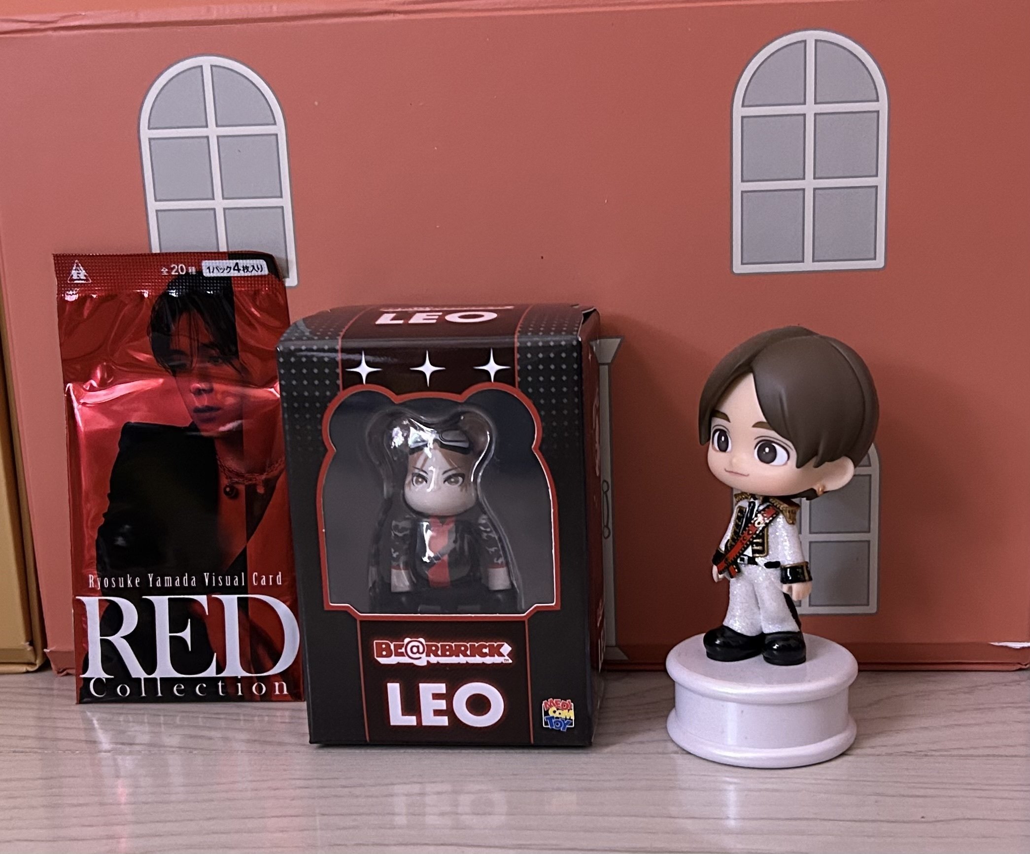 山田涼介 ぬいぐるみ ベアブリック アクスタ フィギュア ビジュアルカード ベアLEO様に出会った|あやか