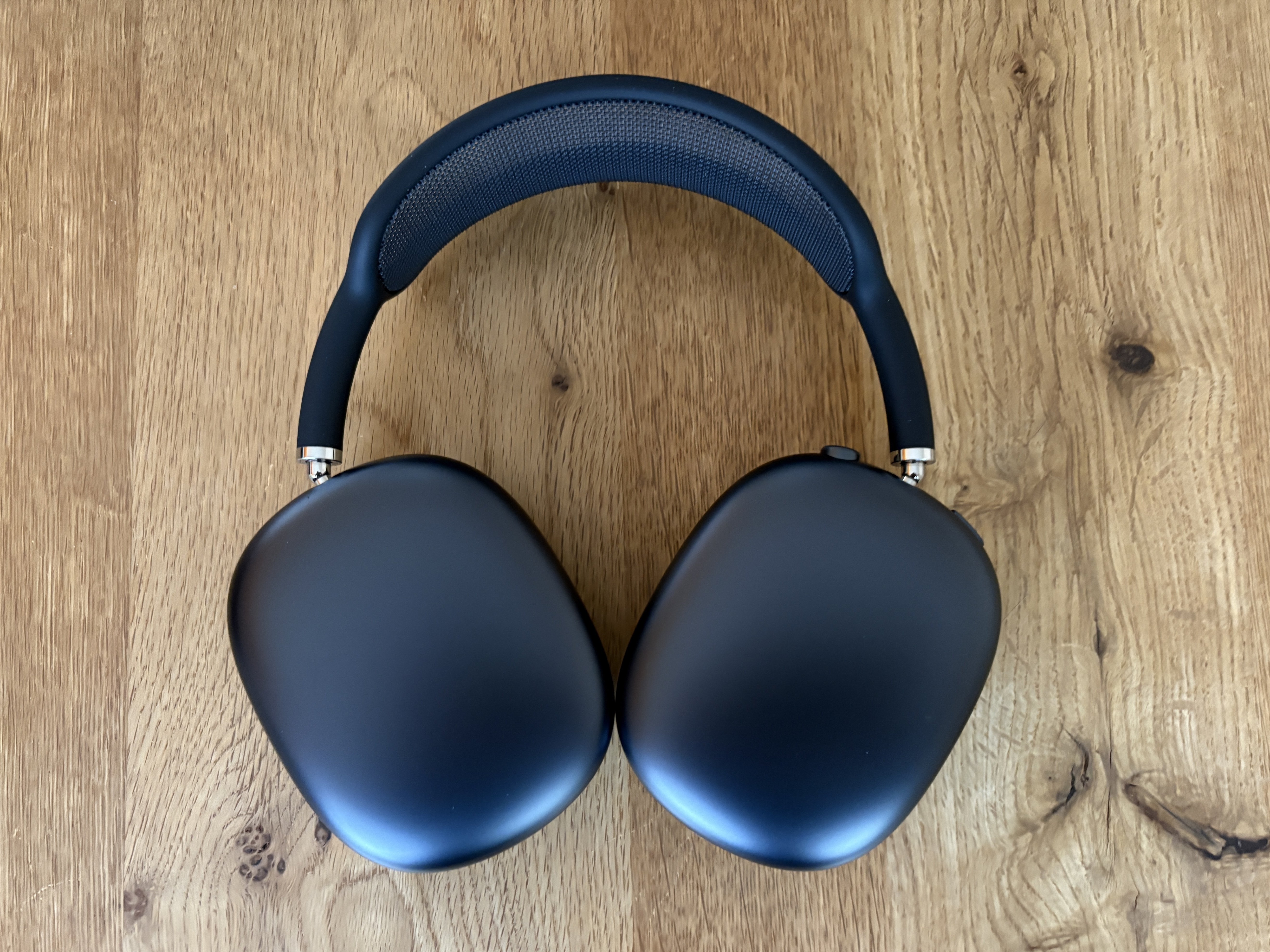 8万円の投資で、人生が“ゾーン”に入った。AirPods Maxガチレビュー｜Kino