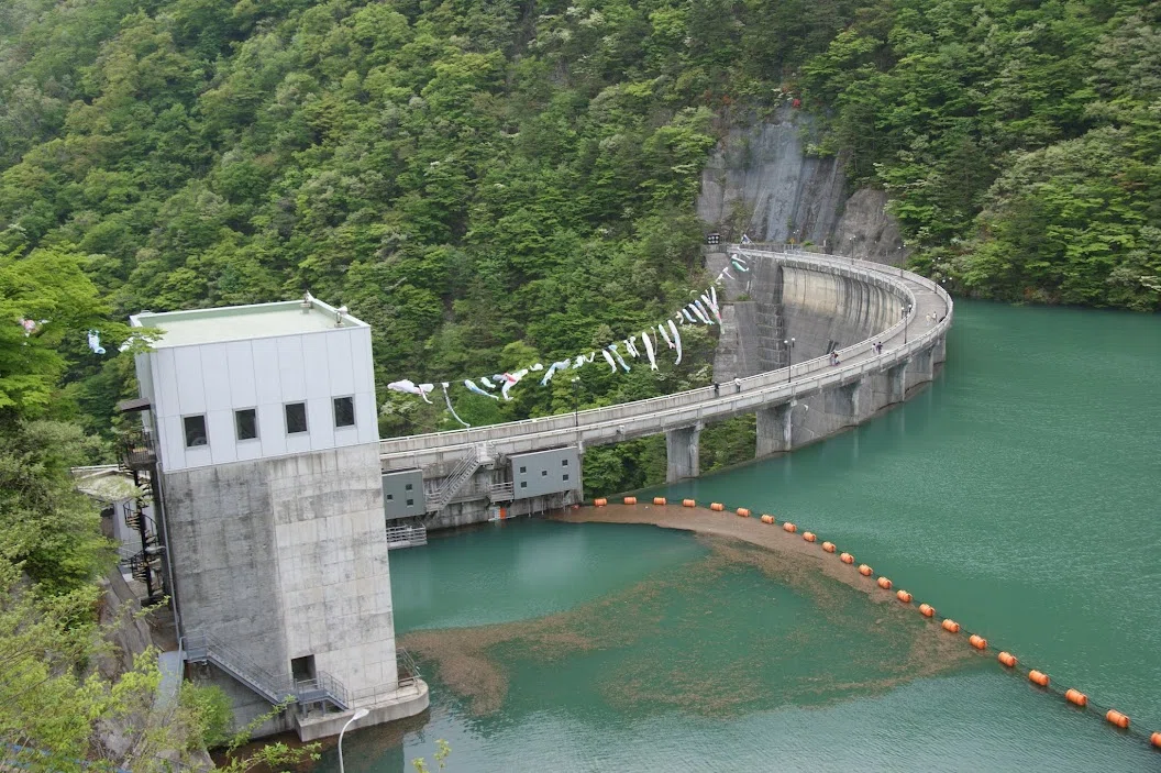 鳴子ダム（宮城県）｜一日一堰｜町田 奈桜