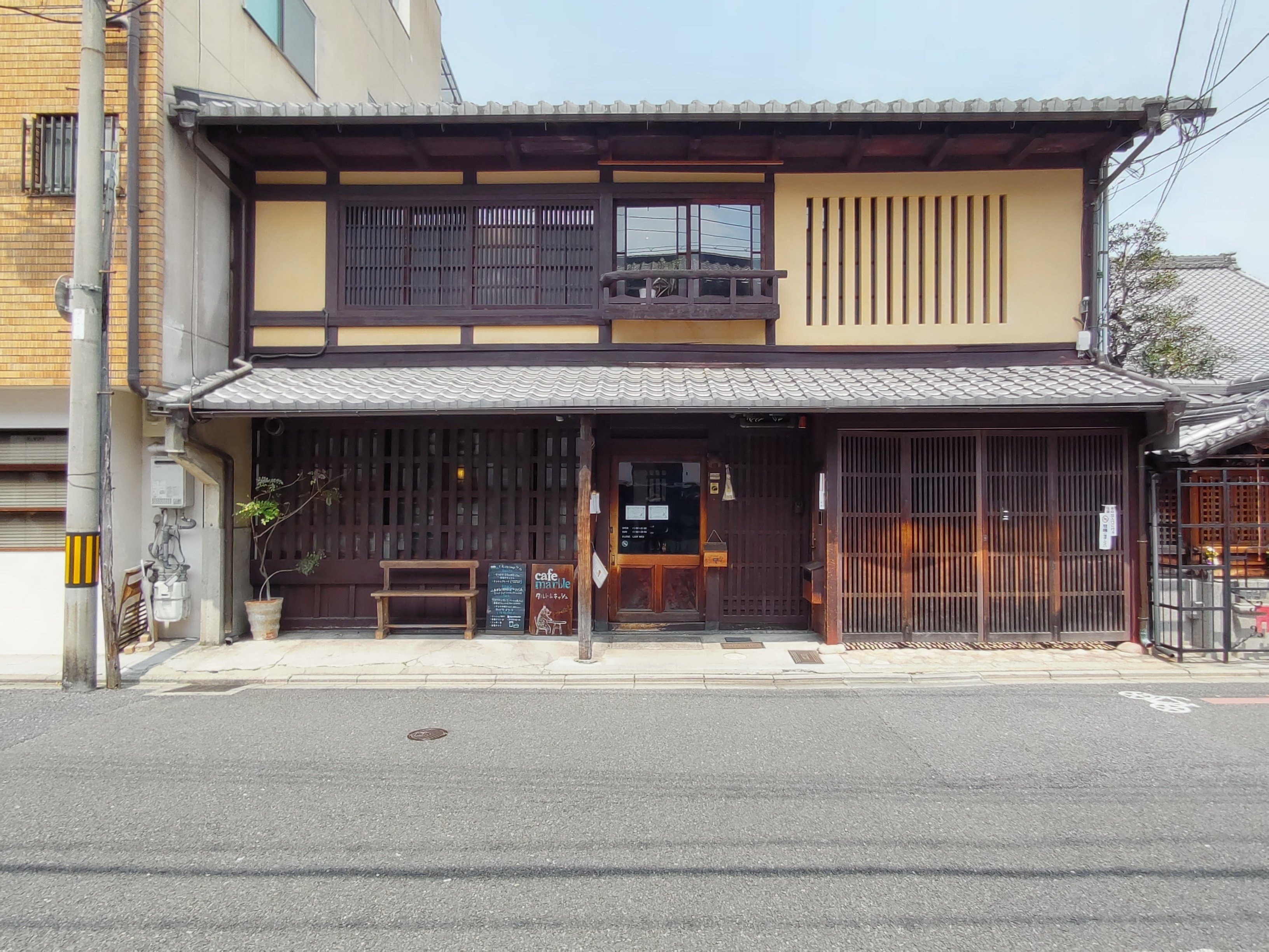古民具まとめて売ります!古民家カフェや民泊にどうですか? 山の中の素敵な古民家カフェを見つけちゃいました 誰かに教えたくない