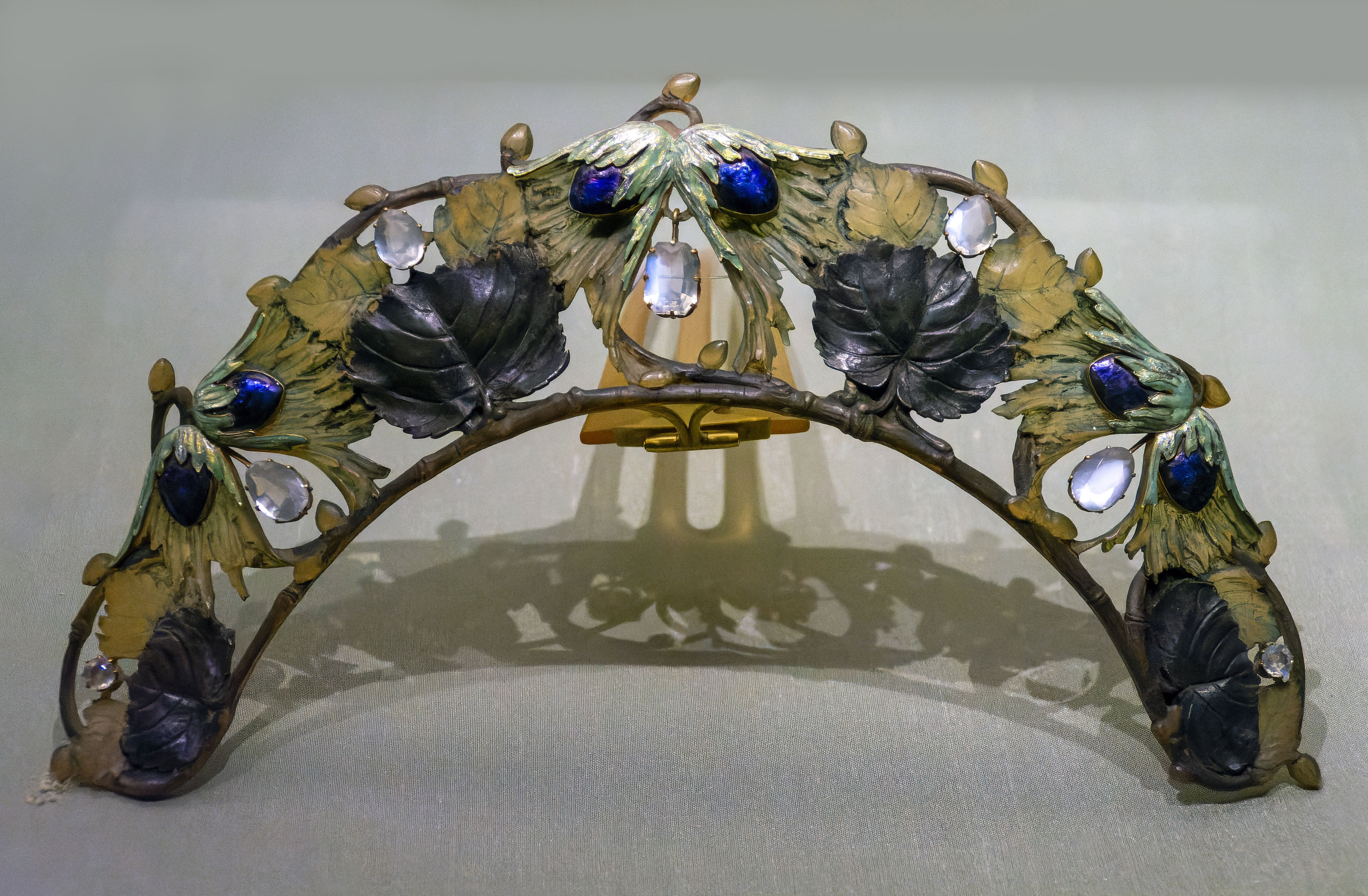 曲線と幾何学｜アール・ヌーヴォーとアール・デコのデザイン史