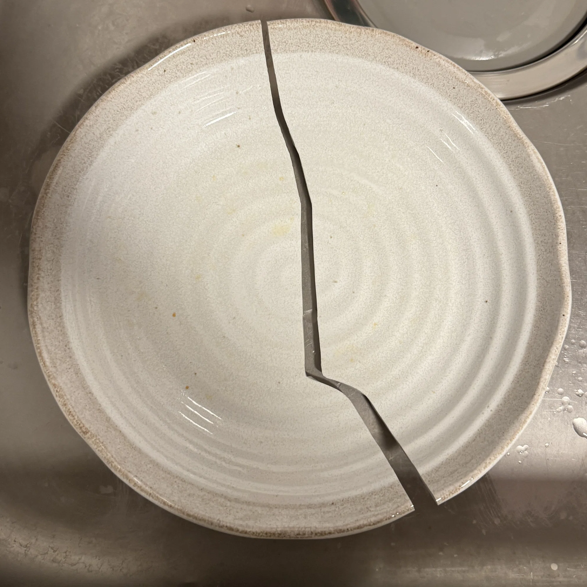 10年使った皿が割れた｜sasa