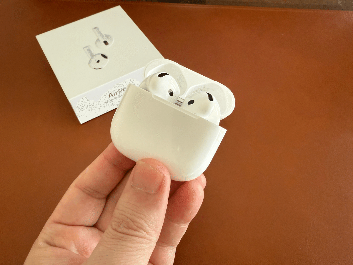 RainAirPods 4 アクティブノイズキャンセリング有 超美品 カナル型が苦手な人必見！AirPods 4アクティブノイズキャンセ