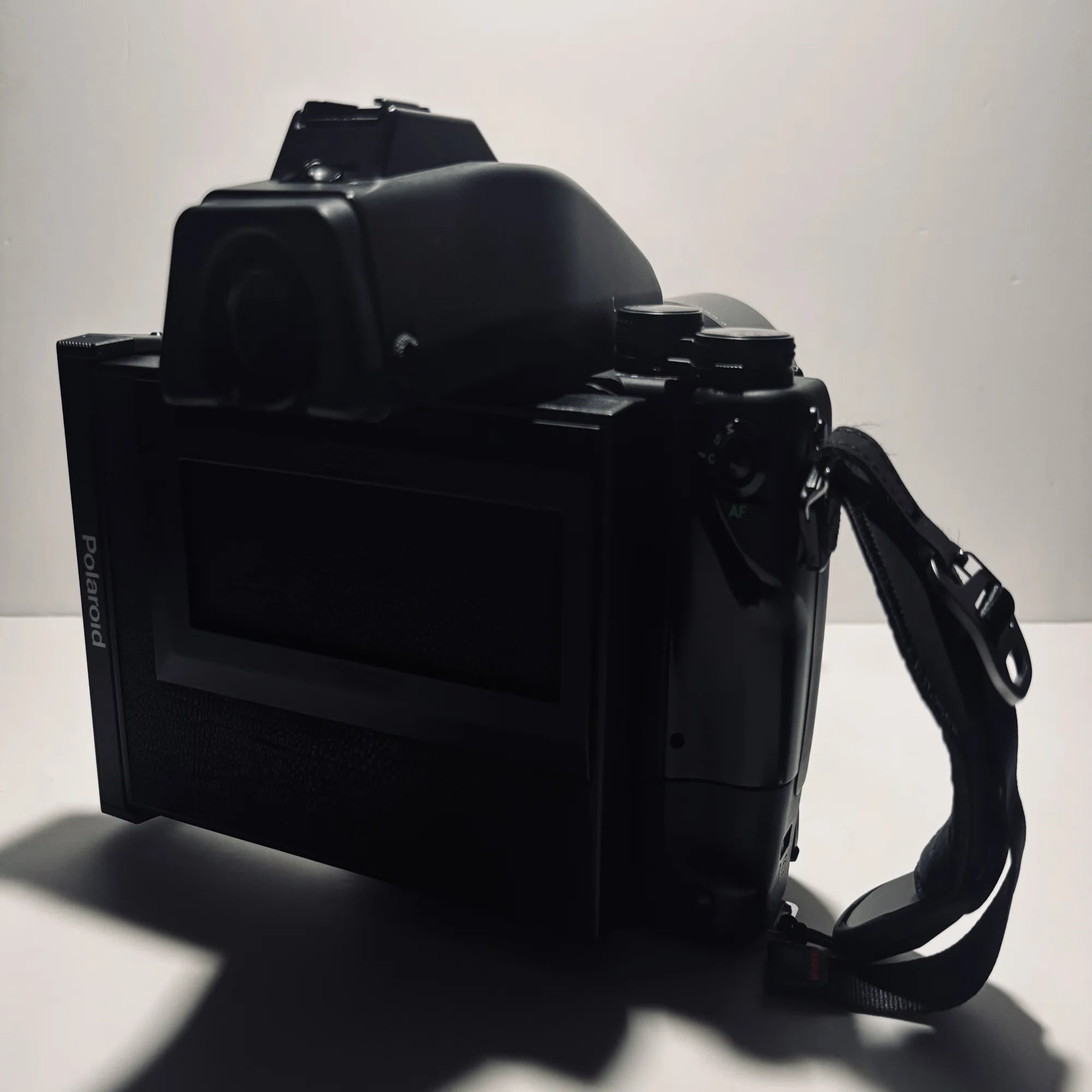 CONTAX645のポラロイドバックを買って黄昏れること｜Takumi Ikeda