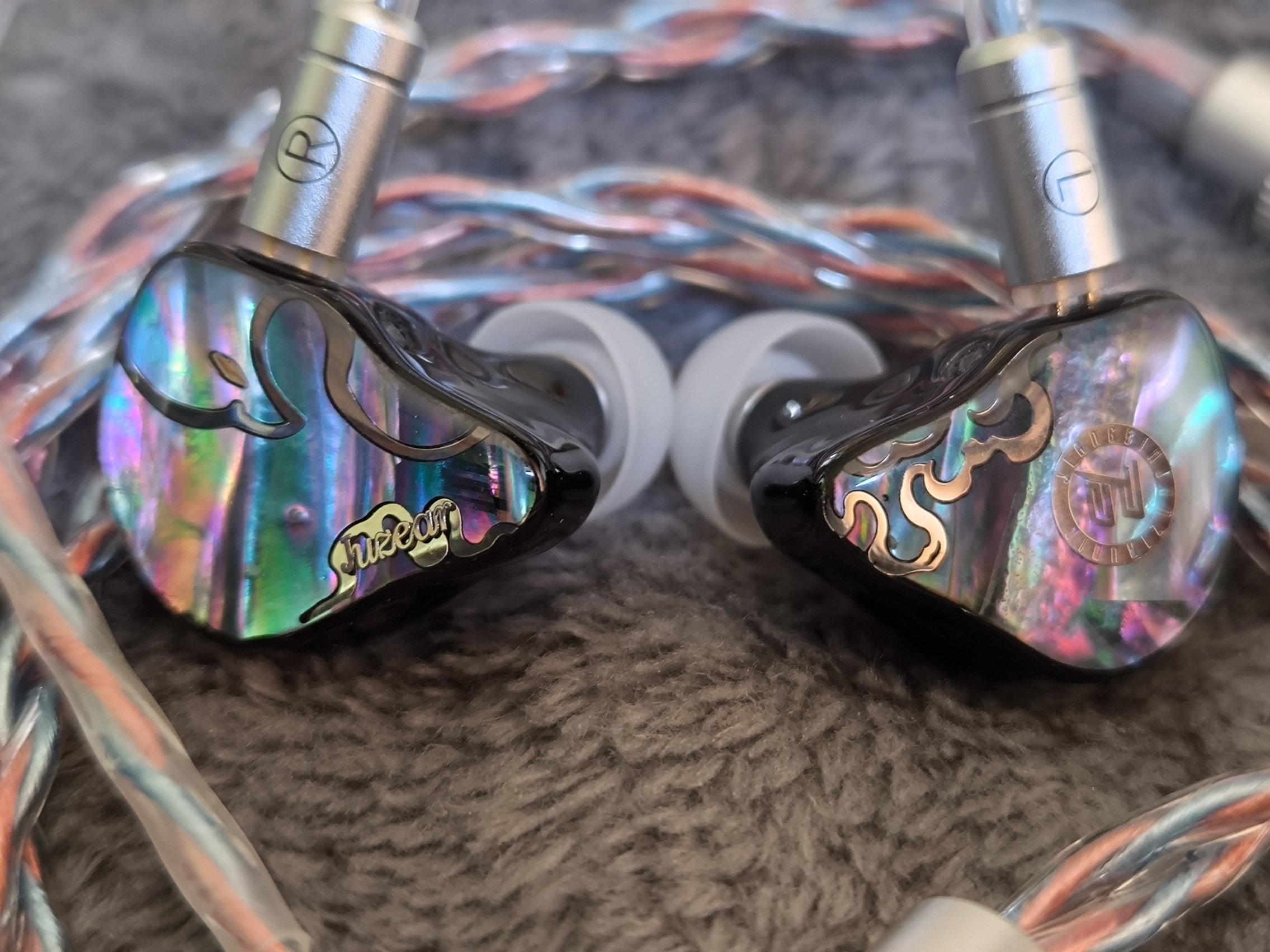 Z Review × JUZEAR DEFIANT 鳴神 美しいフェイスプレートを持ち