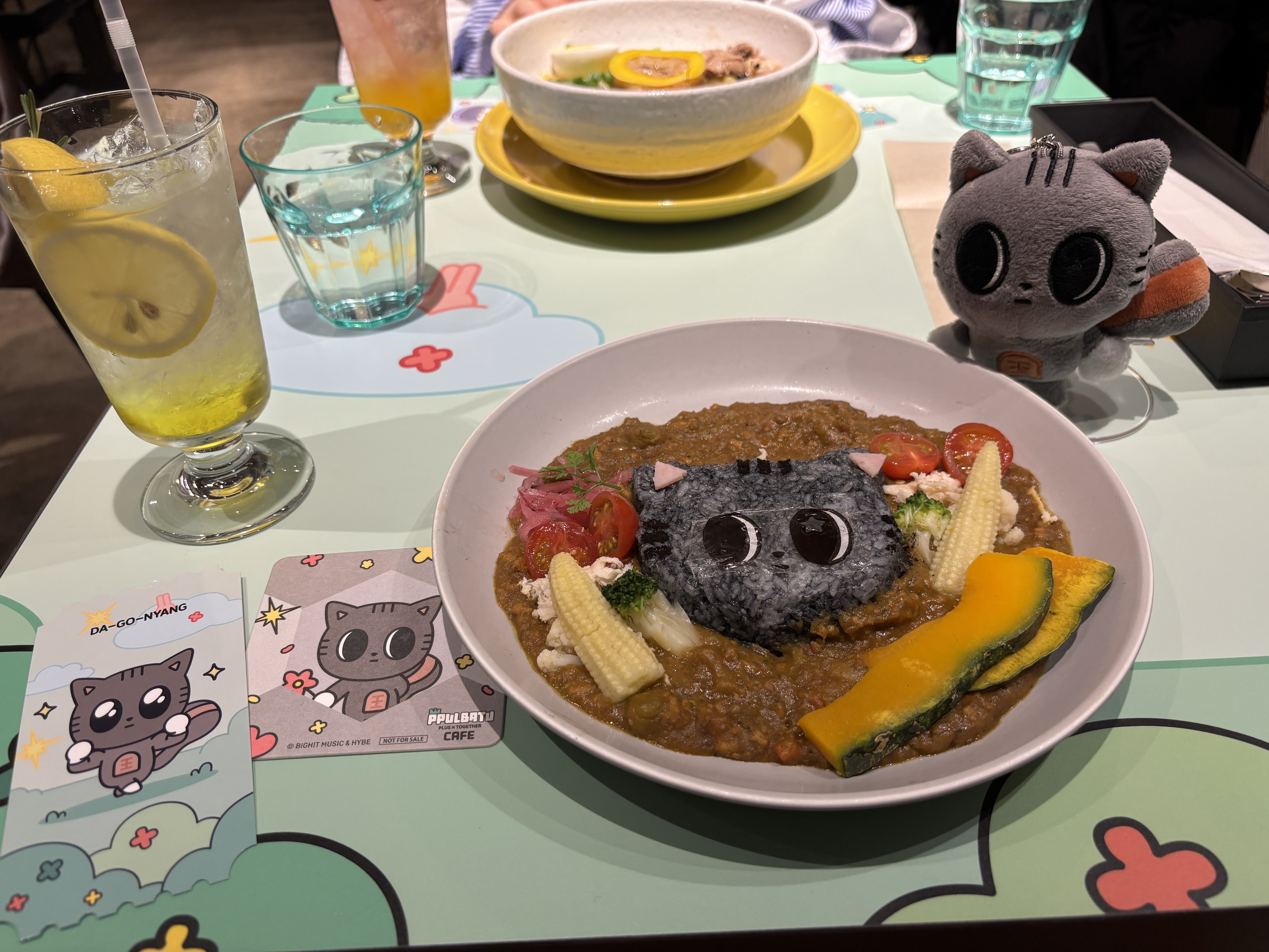 人生初のコンカフェがプルバトゥカフェでよかった｜もあろぐ！（MOALOG）