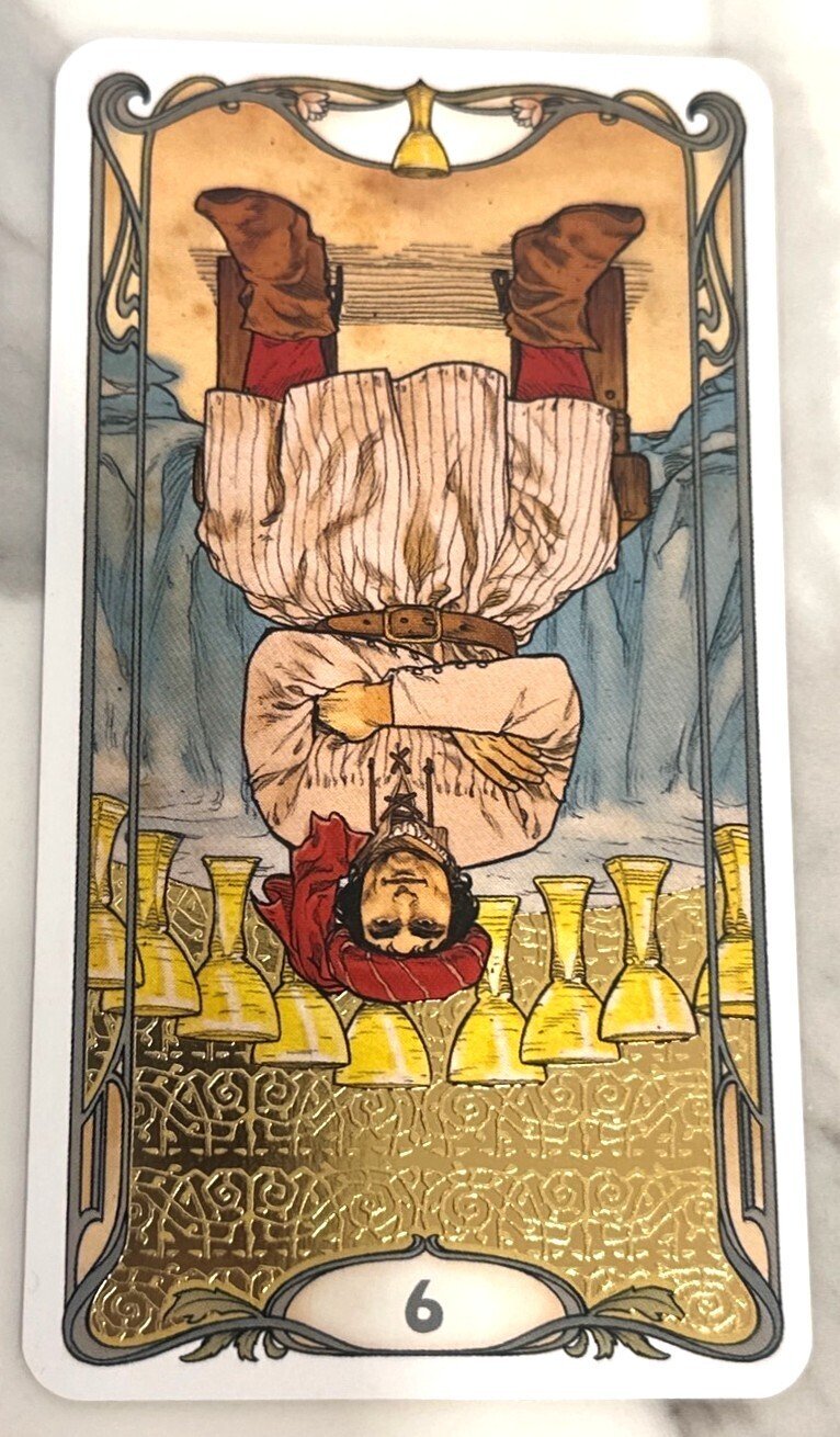 40代女性のキャリア鑑定事例】キャリアに行き詰まったら？転職、副業、続ける道――タロットで探るキャリアの転換期｜ともみ教授｜命式を“読める”に導く四柱推命講師