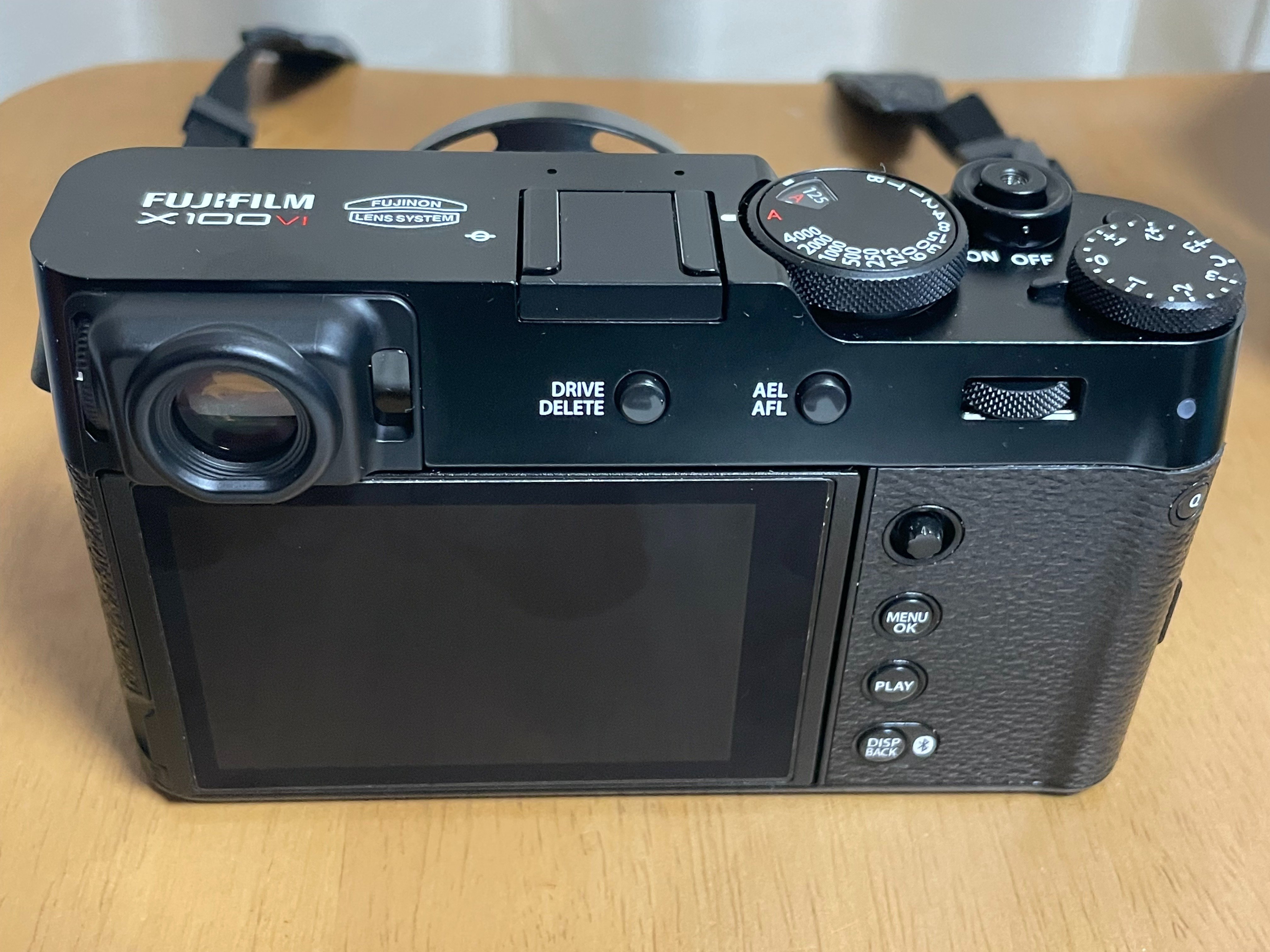 店頭展示品】FUJIFILM コンパクトデジタルカメラ X100Ⅵ ブラック