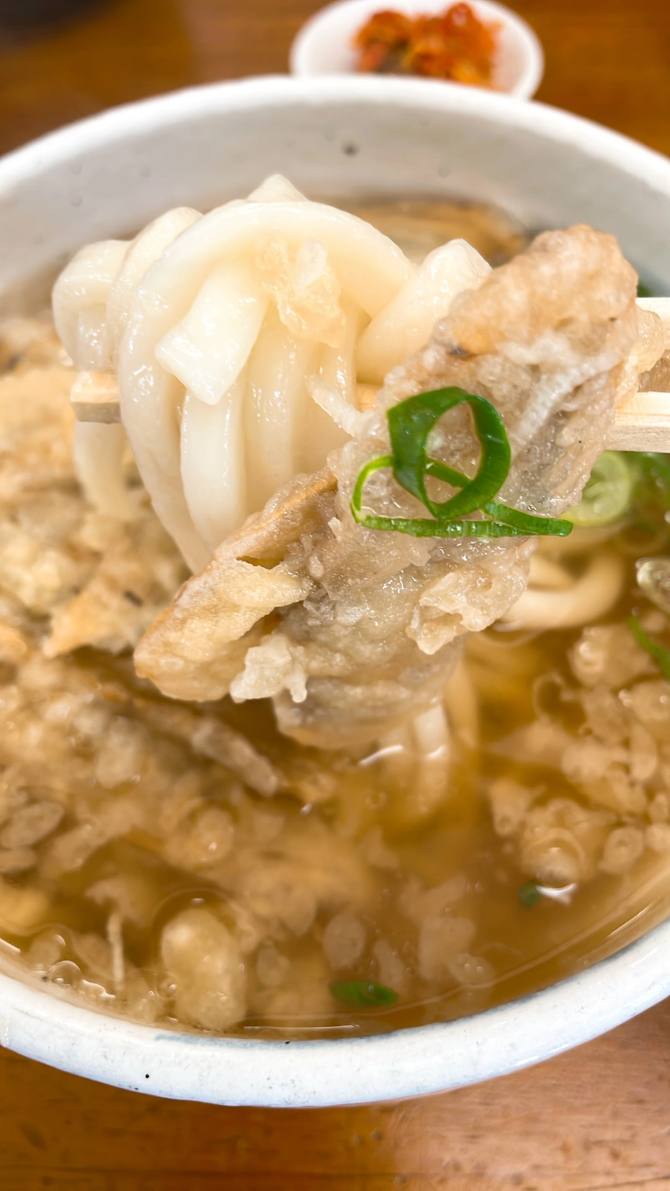 Tempura Udon 'Burdock Tempura Udon': A gentle soup and spicy