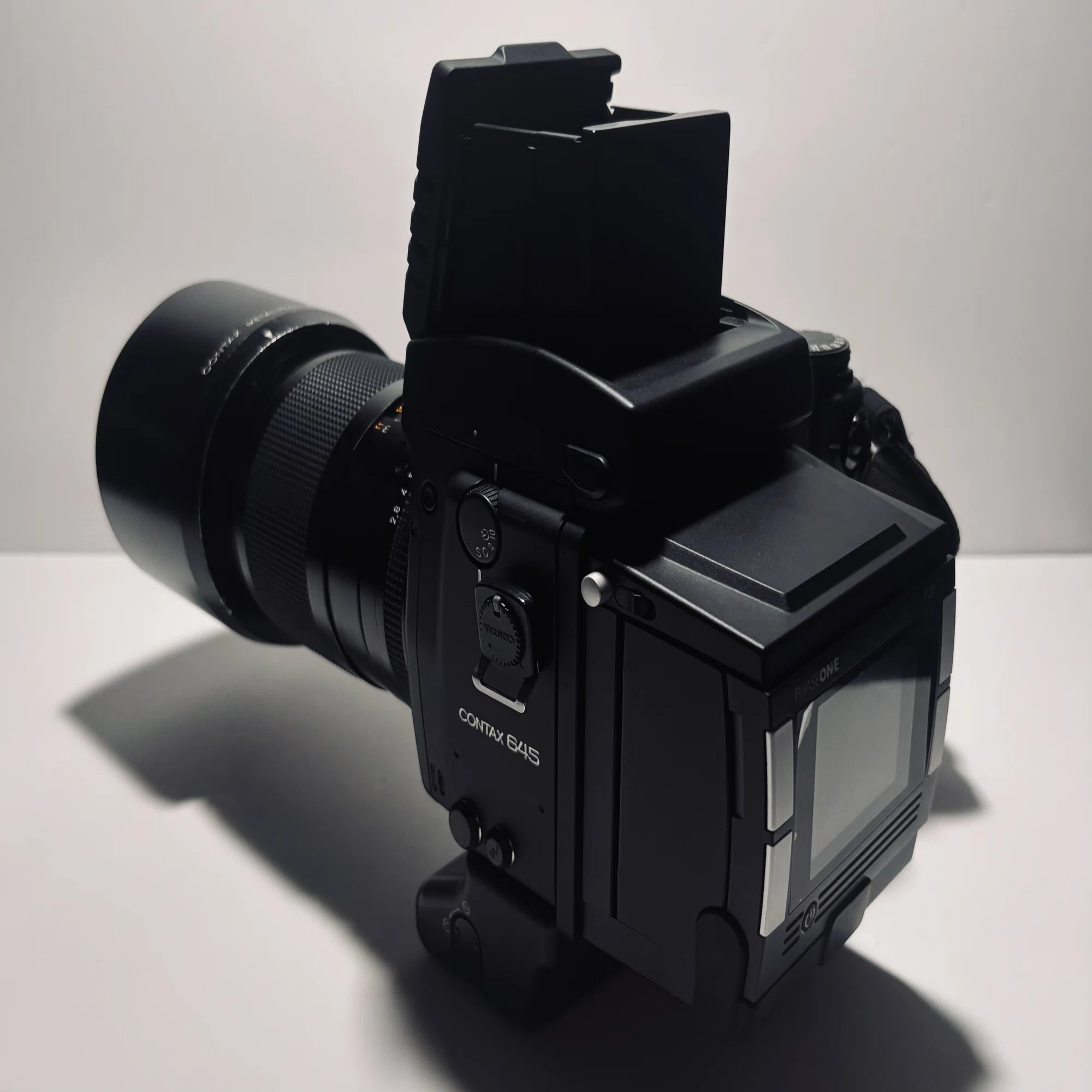 CONTAX645にウエストレベルファインダーを付けて思うこと｜Takumi Ikeda