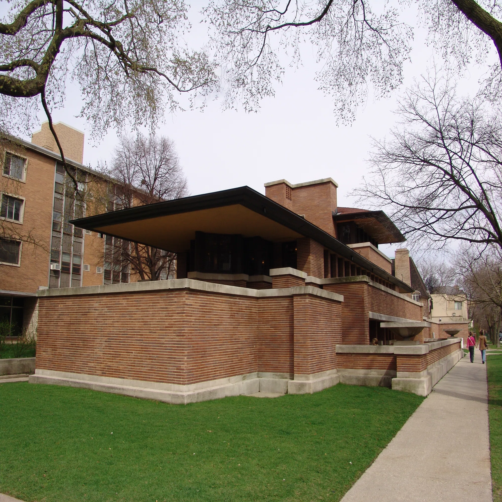 ?Frank Lloyd Wright: The Master of Architecture Who Lived with 