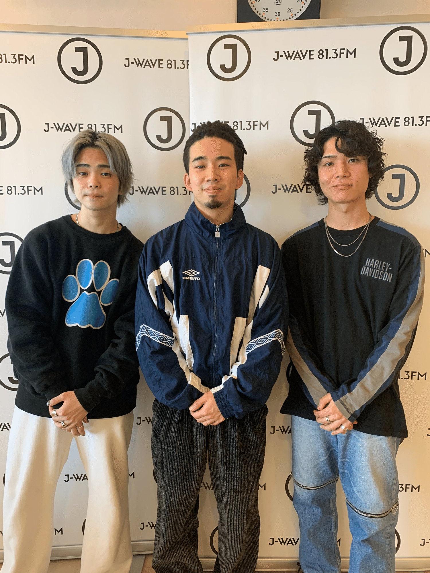 新井和輝着用 トラックジャケット編|カフェオレ味のピクルス 新井和輝着用 トラックジャケット編|カフェオレ味のピクルス