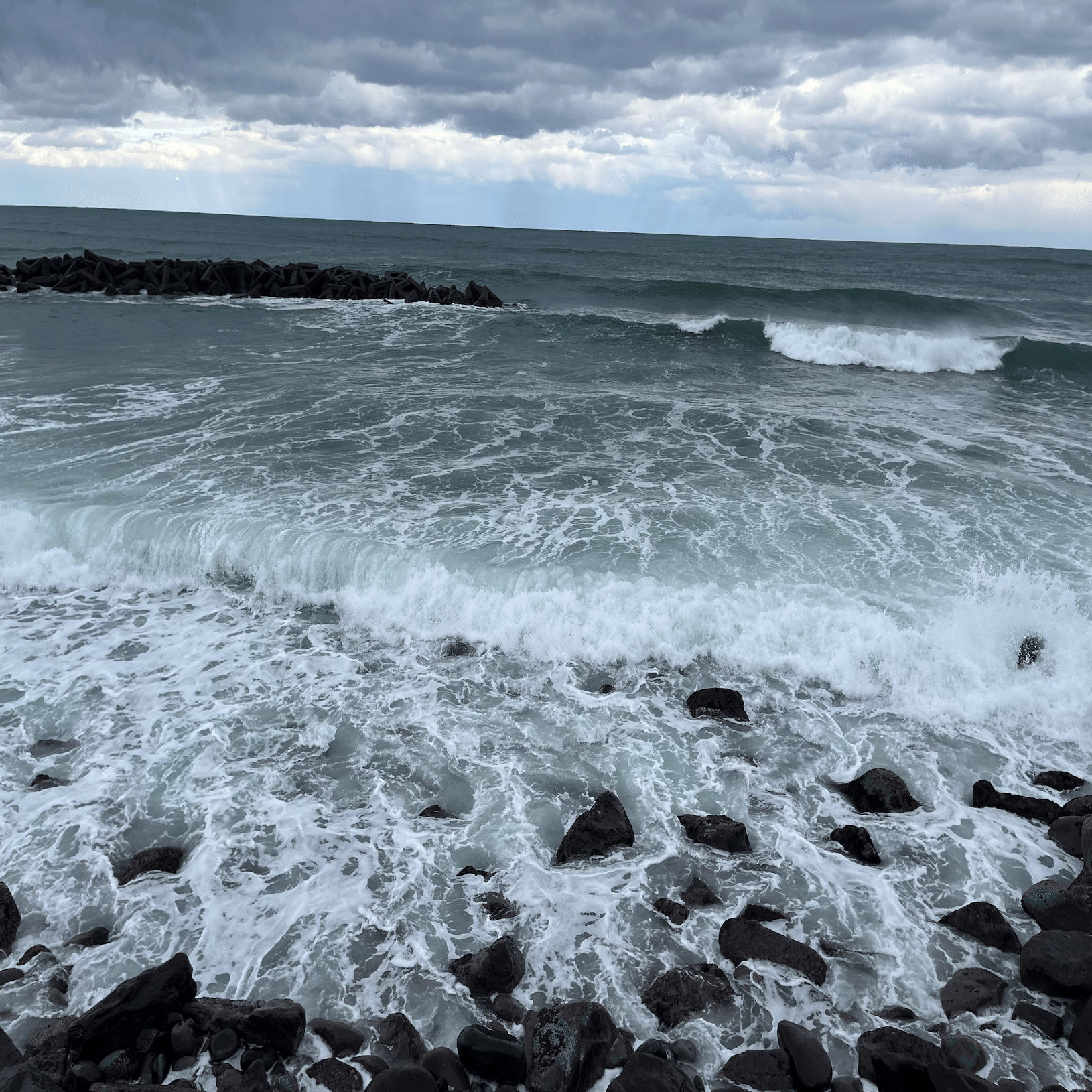 まずは確信翡翠をひとつ拾え。話はそれからだ。（翡翠を探す旅 part8