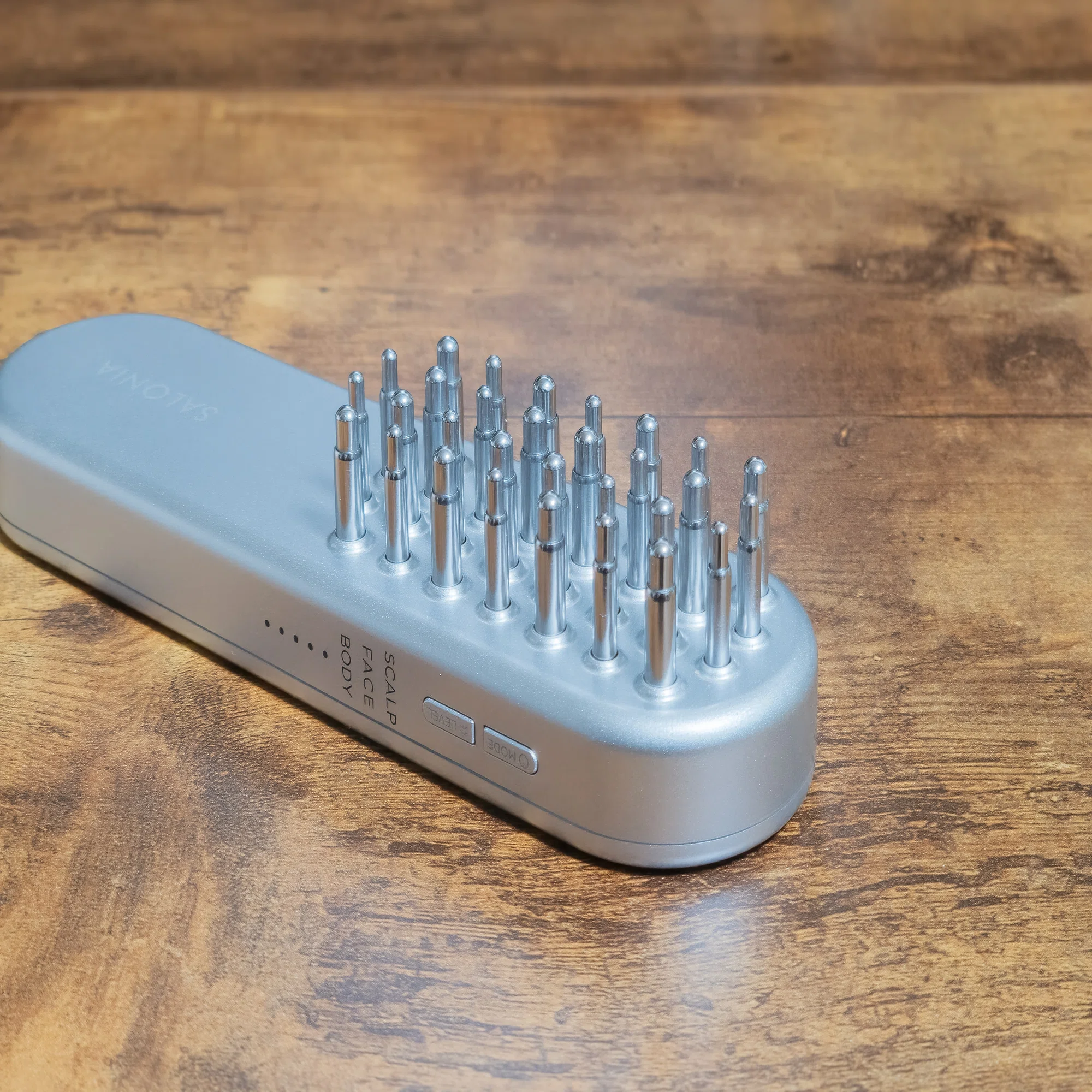 ガジェットレビュー】はじめての美顔器。 │ SALONIA EMSリフトブラシ 