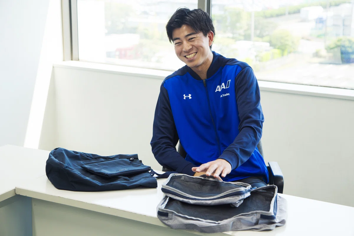 ビーチバレー・上田翔貴選手が選んだ、海外遠征で本当に使える「ANA FINDS」のトラベルグッズとは？｜ANA FINDSメディア 〜