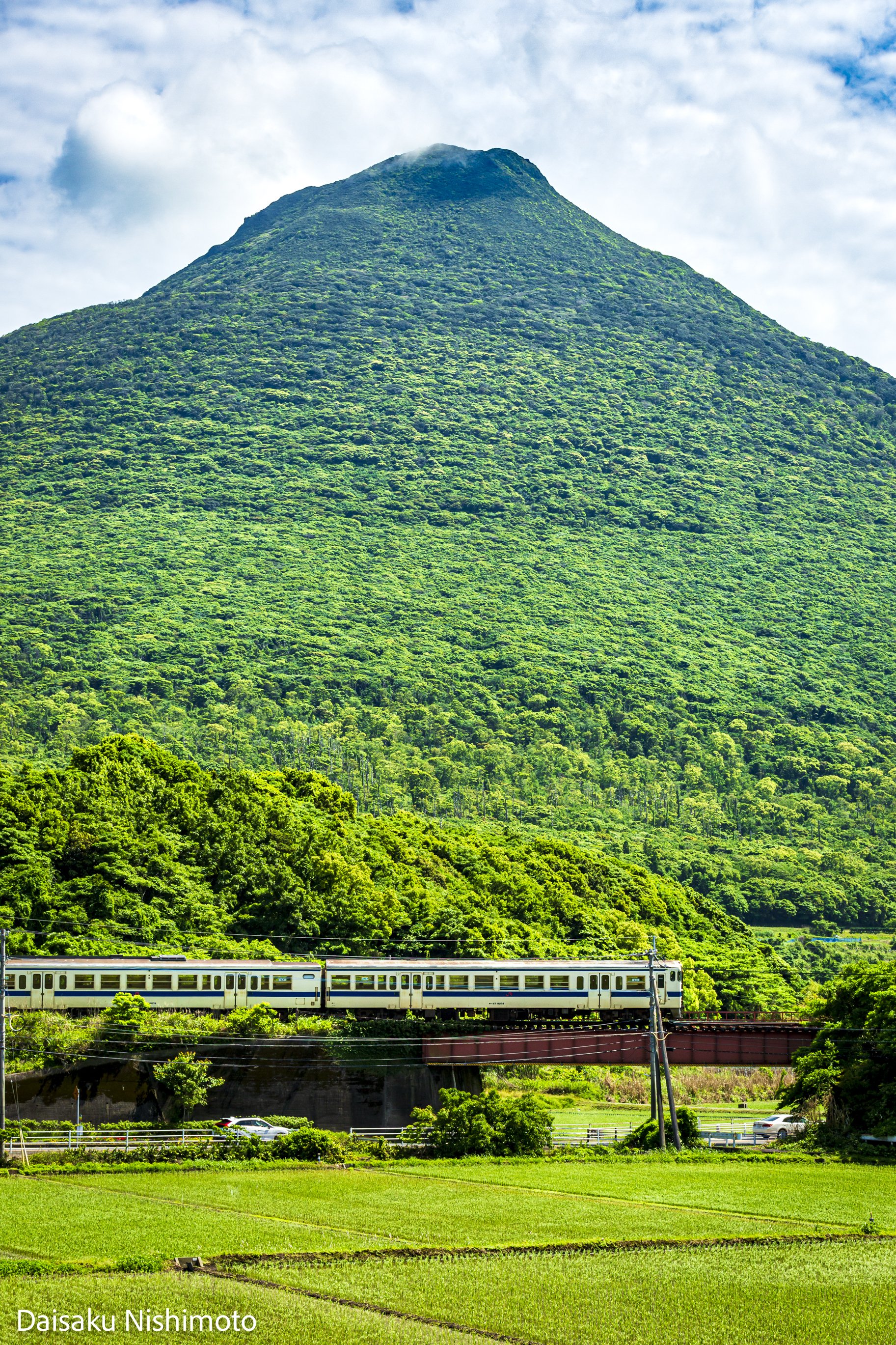 鹿児島の広告デザイン、D-Grafixにお任せください。