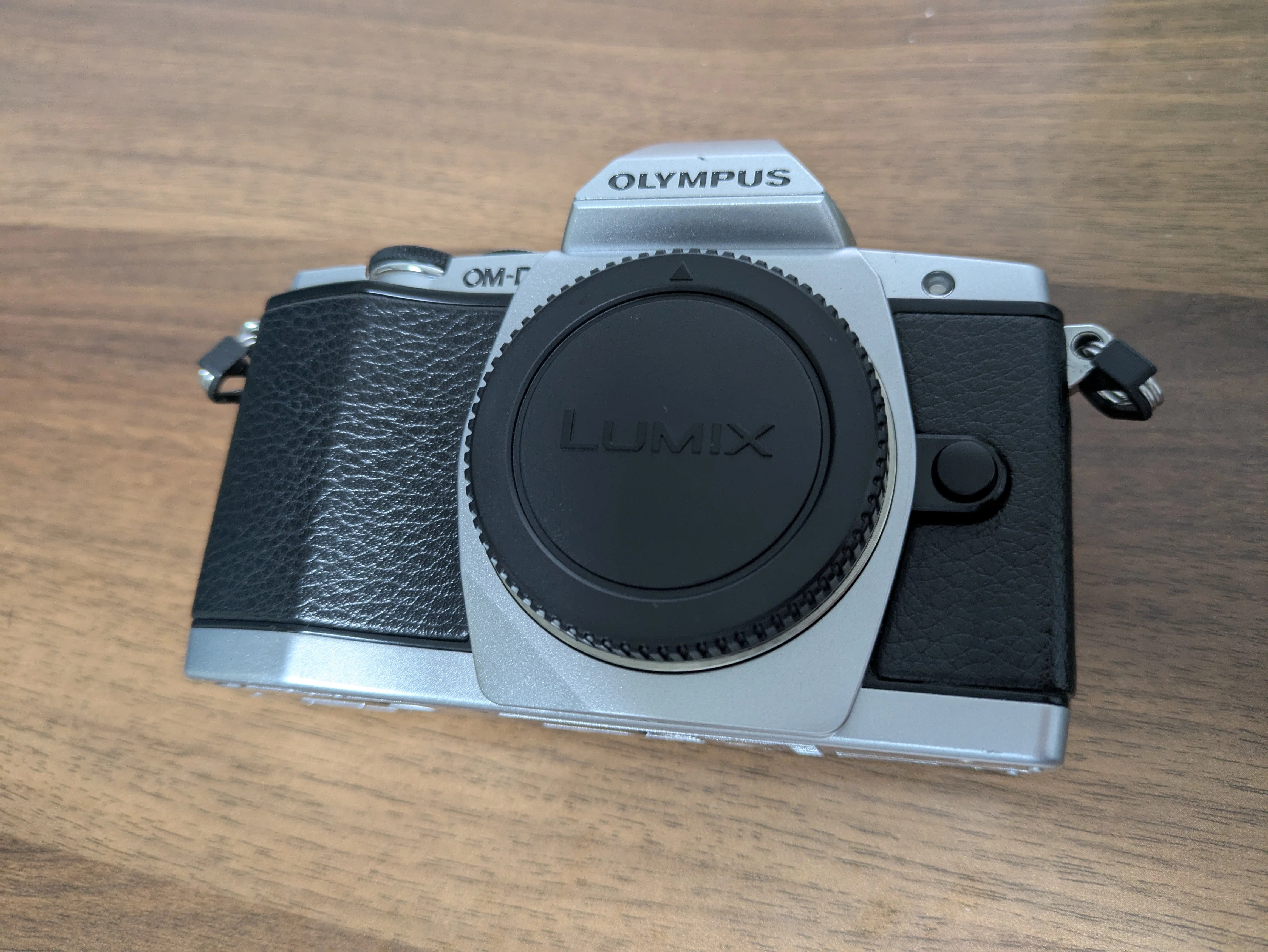 いまさらOLYMPUS om-d e-m5(初代)を買いました｜てるる。