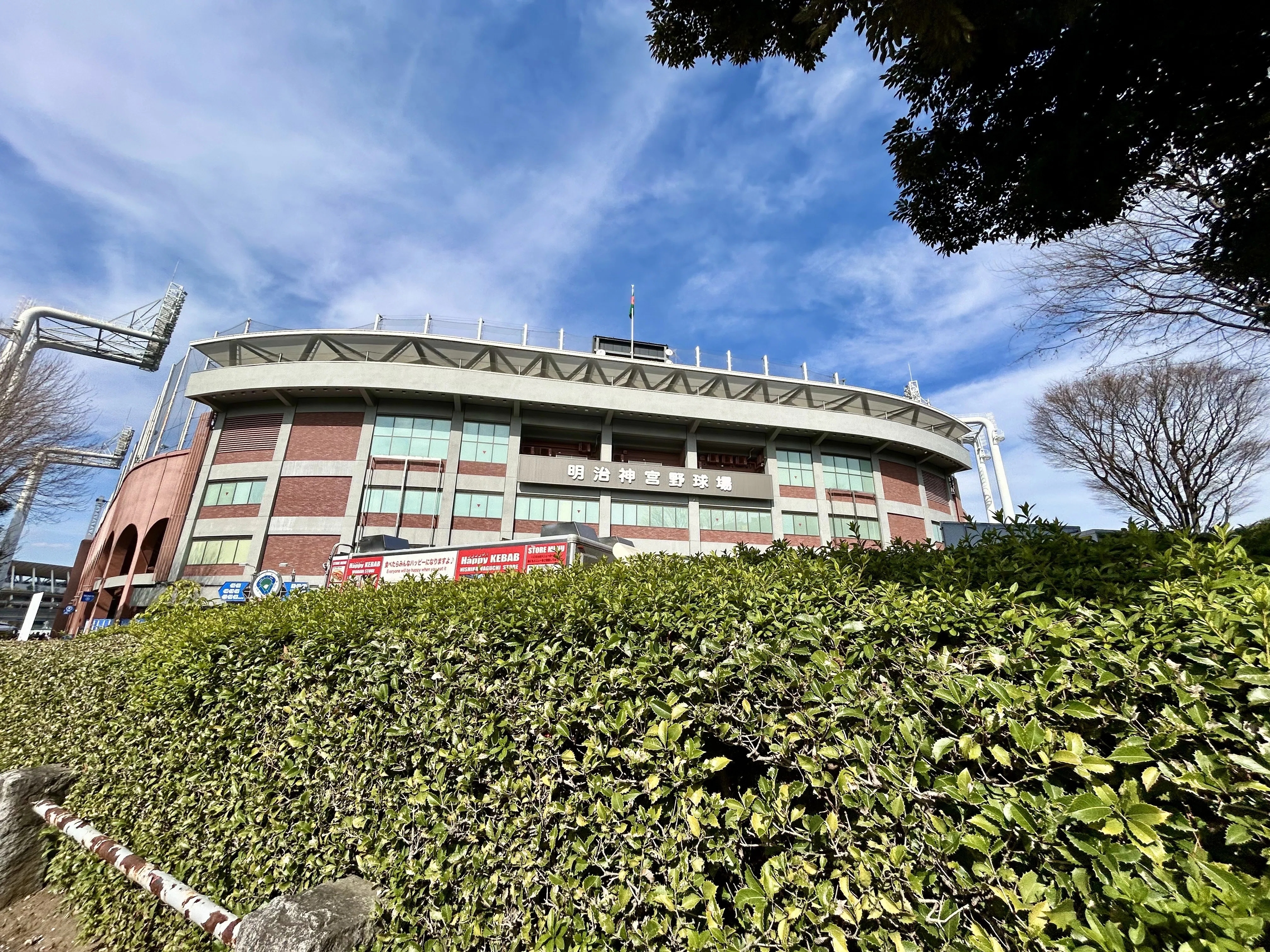 よかったらまた来てよ。俺たちは変わらずここでやってるからさ。（東京