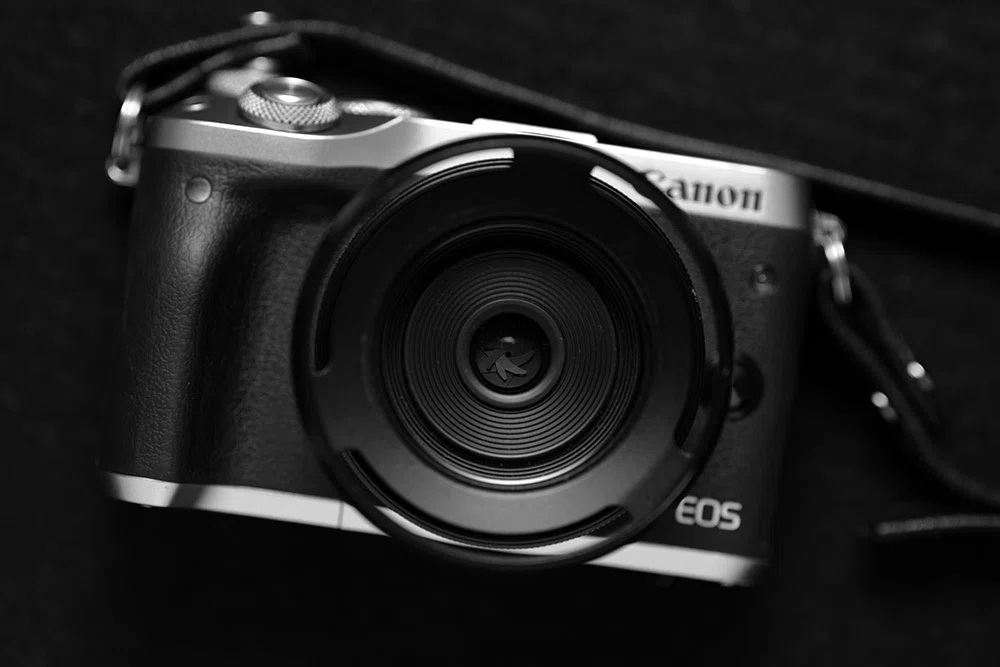 箱付 美品 Canon EOS M6 lens 22mm Canon ミラーレス一眼カメラ EOS M6 Mark II