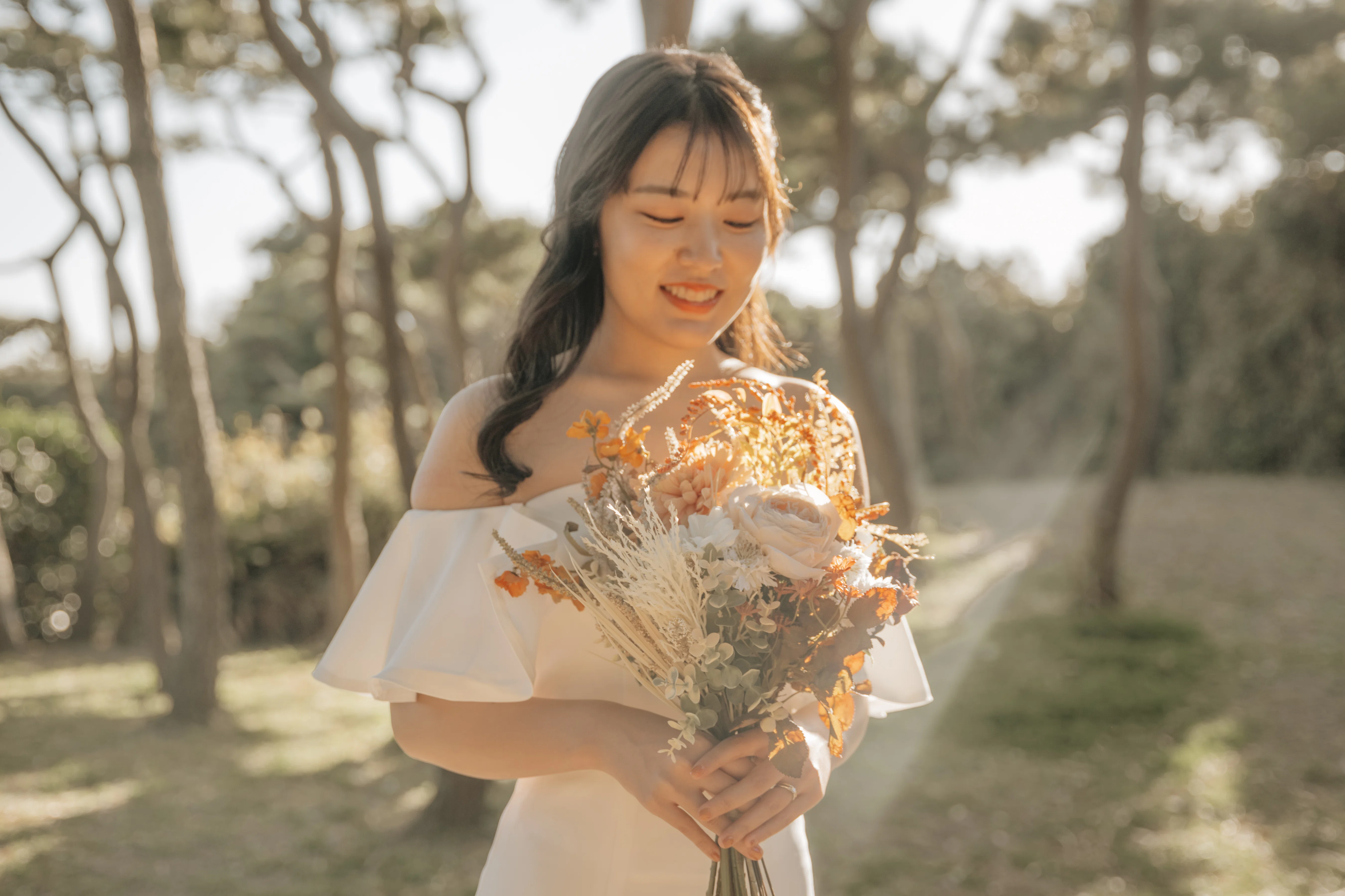 結婚式前撮り】ヘアチェンジのタイミング＆コツまとめ📝｜THE STORY