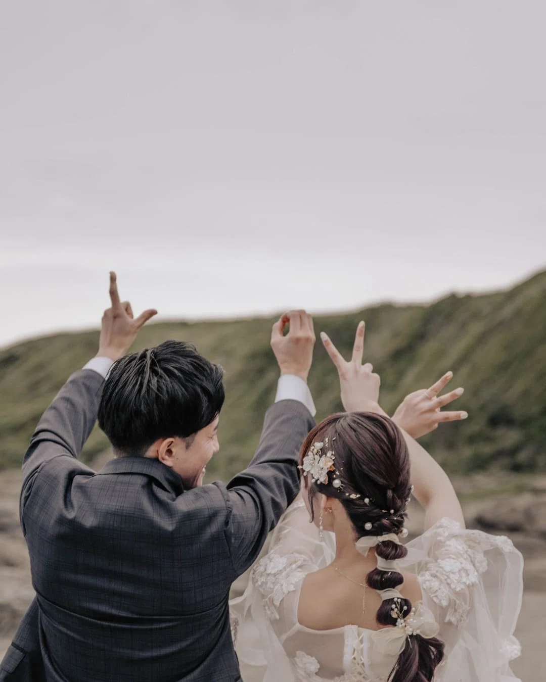 結婚式前撮り】ヘアチェンジのタイミング＆コツまとめ📝｜THE STORY