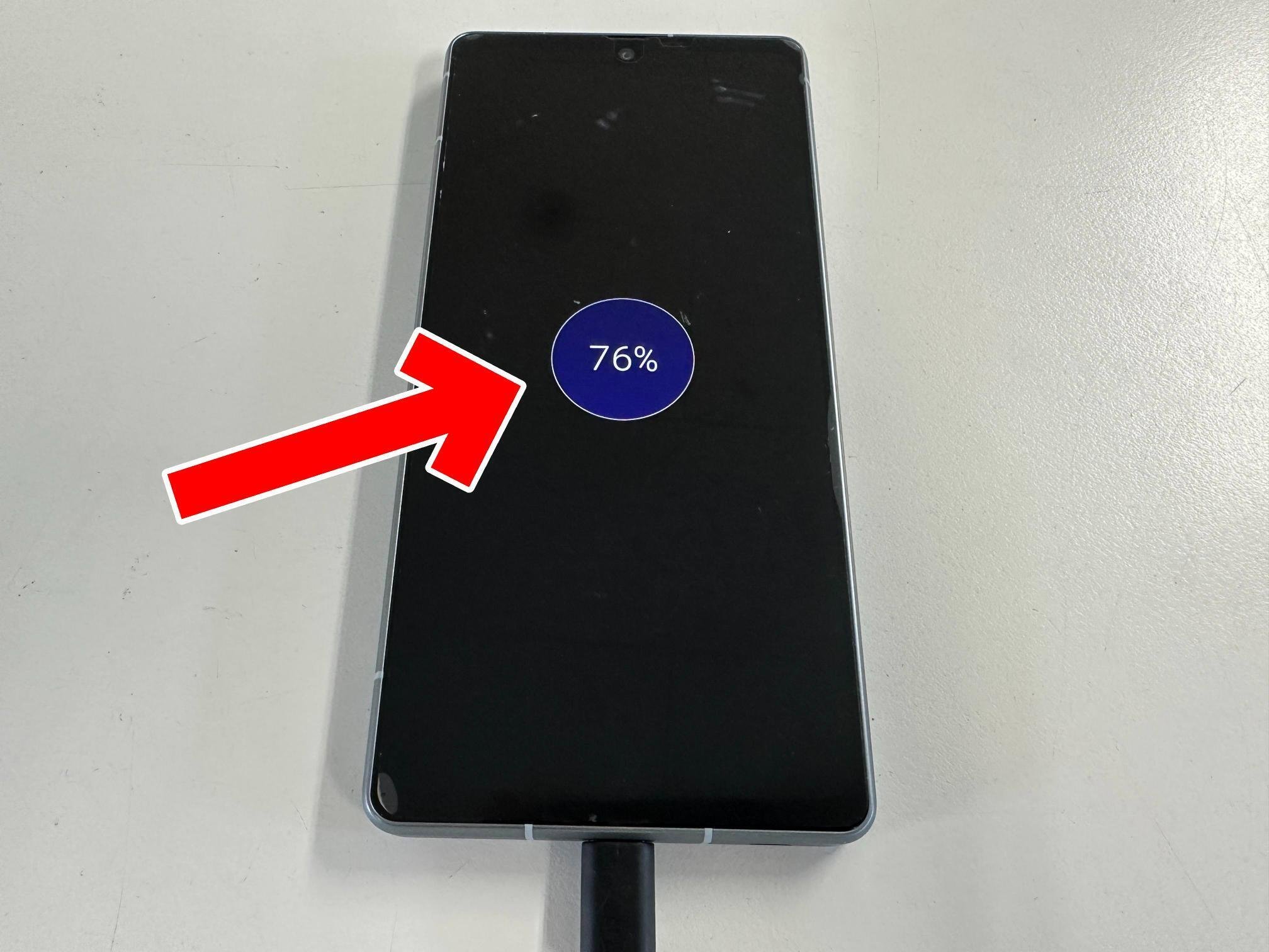 ウミ　イエロー iPhone14 故障品　画面ひびあり　電源ボタン故障 ウミ イエロー iPhone14 故障品 画面ひびあり 電源ボタン故障