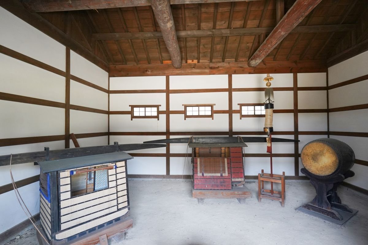 【 江戸期提重/提箱　蔵出品 】　武家屋敷/豪農/大商家　　K0624F 大野庄用水は武家屋敷跡のある長町の象徴 | 金沢を観光してみたいかも