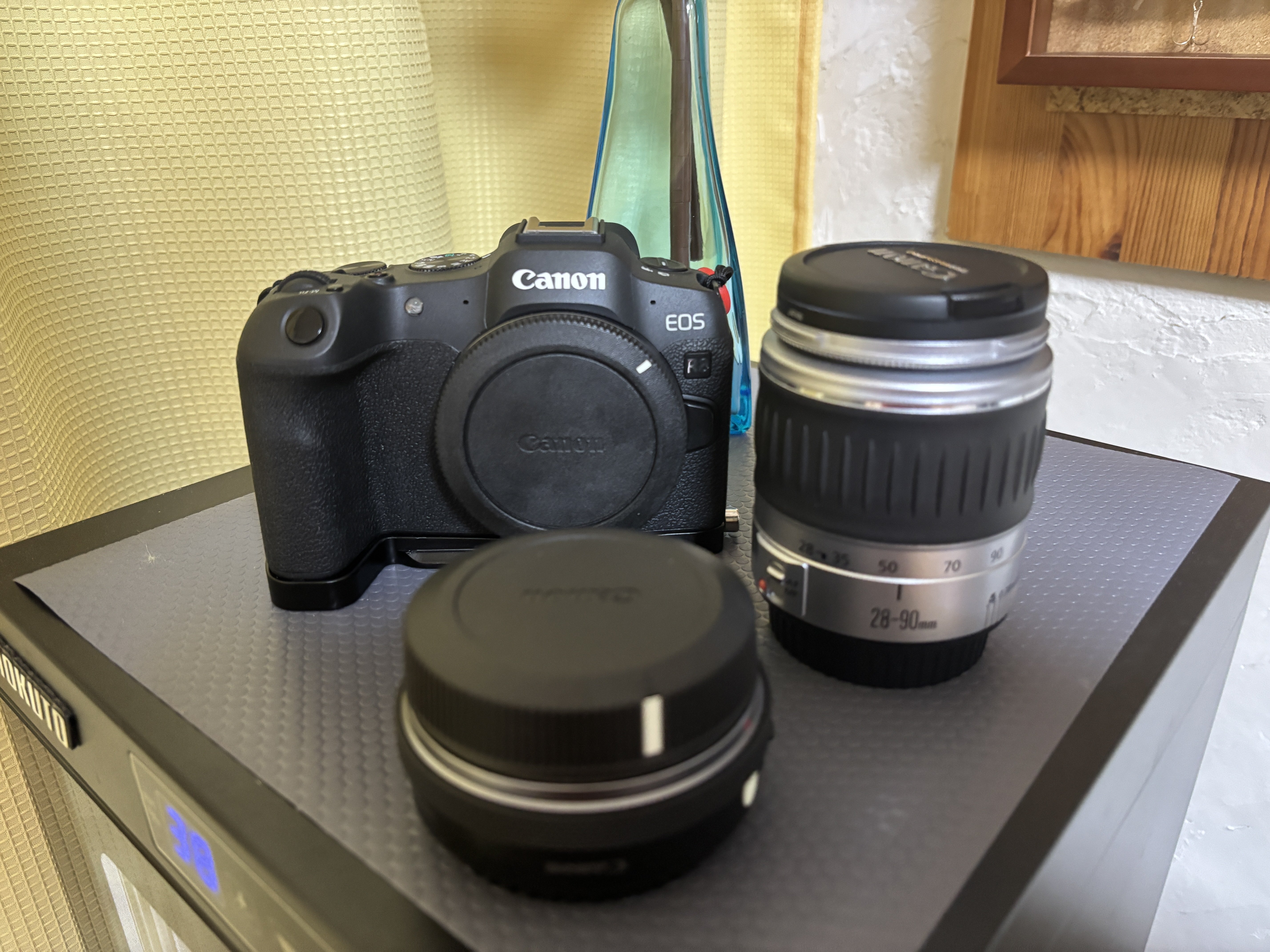 Canon EF50mm F1.8とコントロールリング付マウントアダプターRF