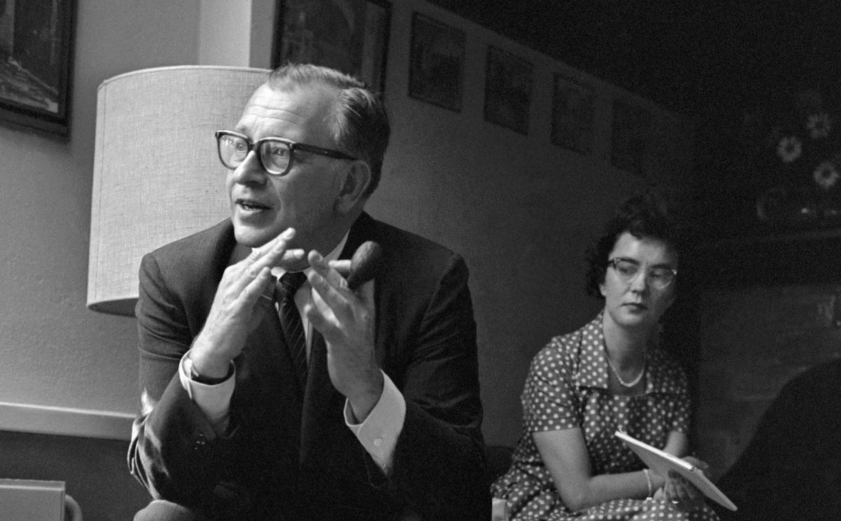 チャールズ・イームズの100の名言 チャールズ・イームズの100の名言 100 Quotes By Charles Eames