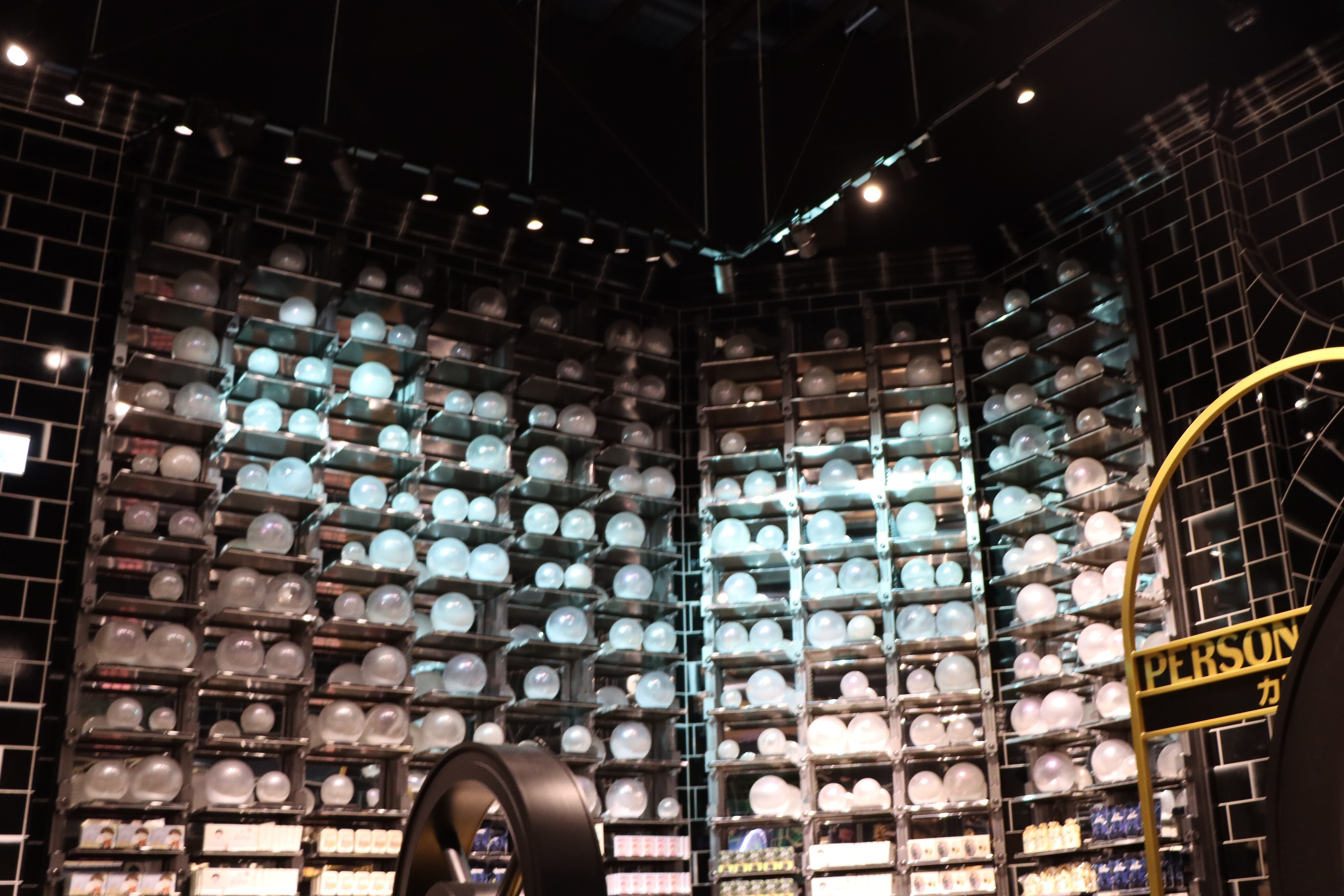 ゆー☆様　ワーナーブラザーズ2点おまとめ ハリポタスタジオツアーに行った｜もっさりイノシシ