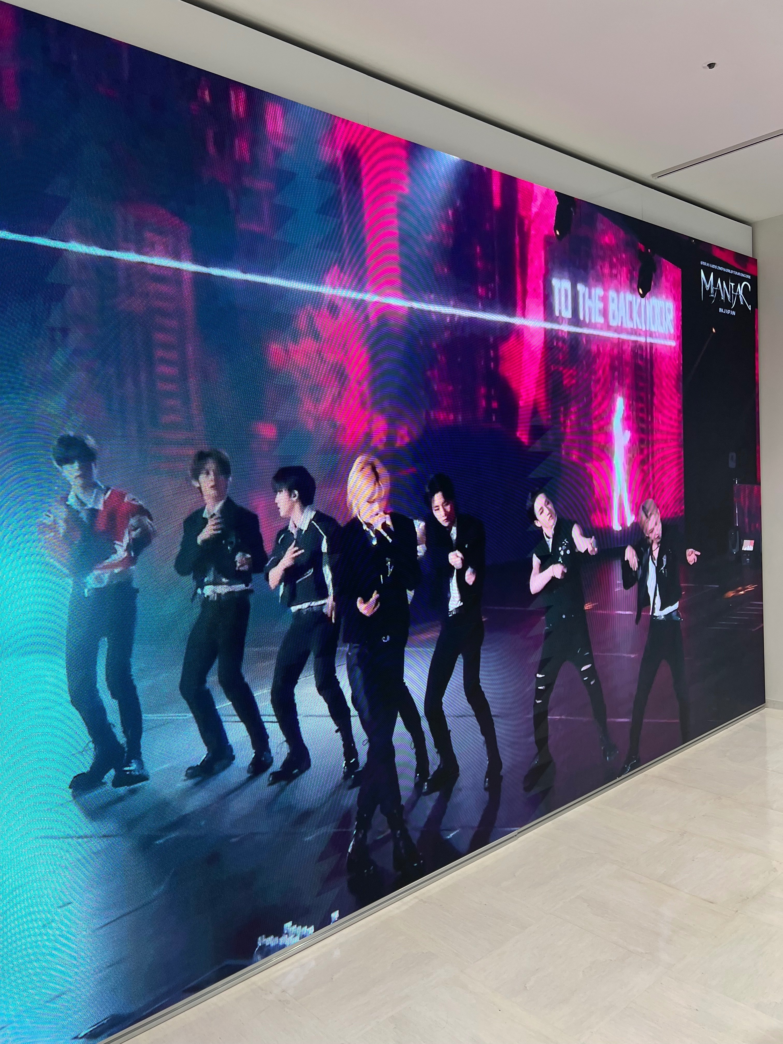 StrayKids dominATE ボアジャケット Mサイズ Stray Kids ボアジャケット【L】dominATEJAPANスキズ
