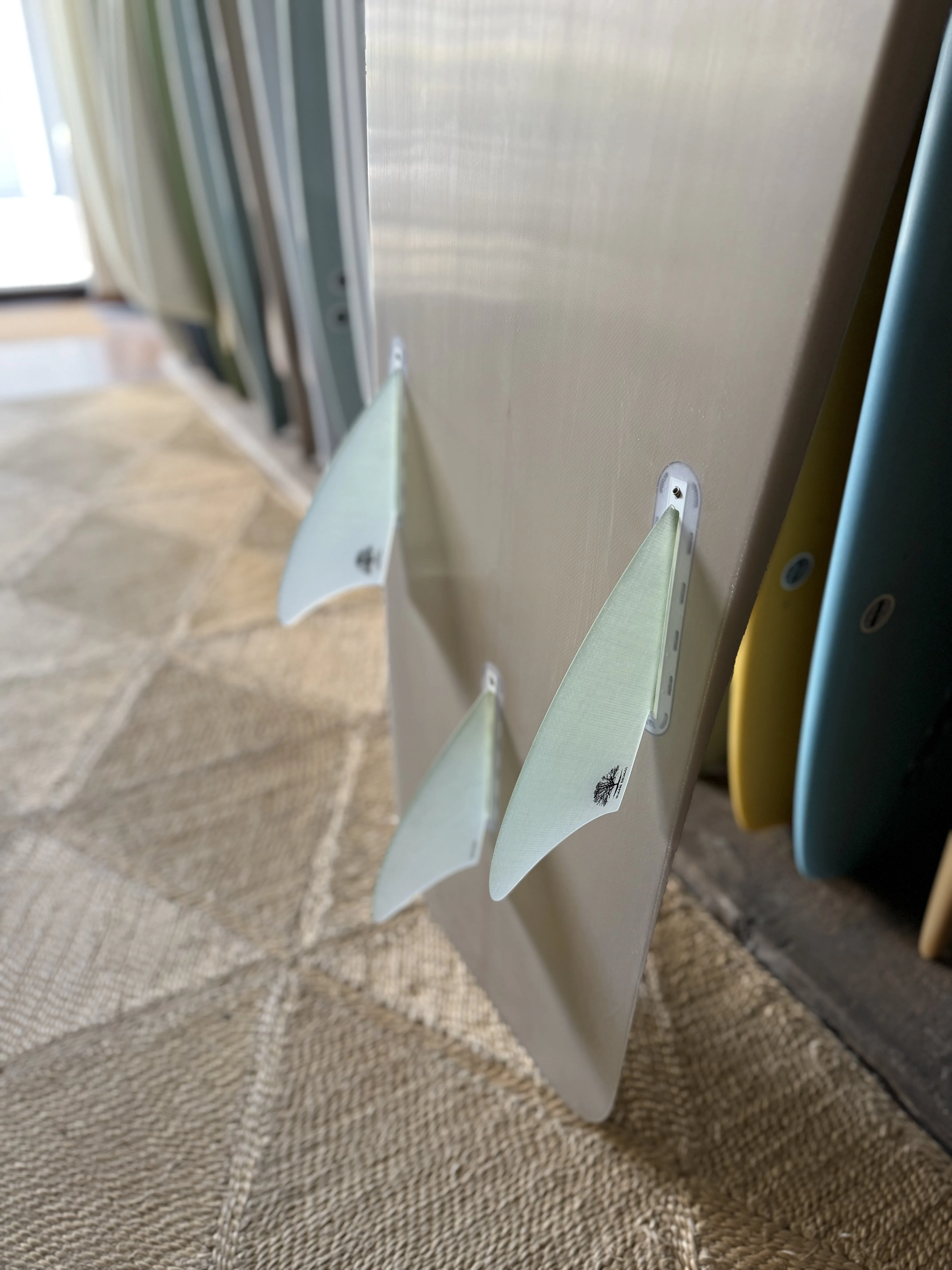Mackie Designs Glass Love Fish 入荷！｜RIDE SURF+SPORT