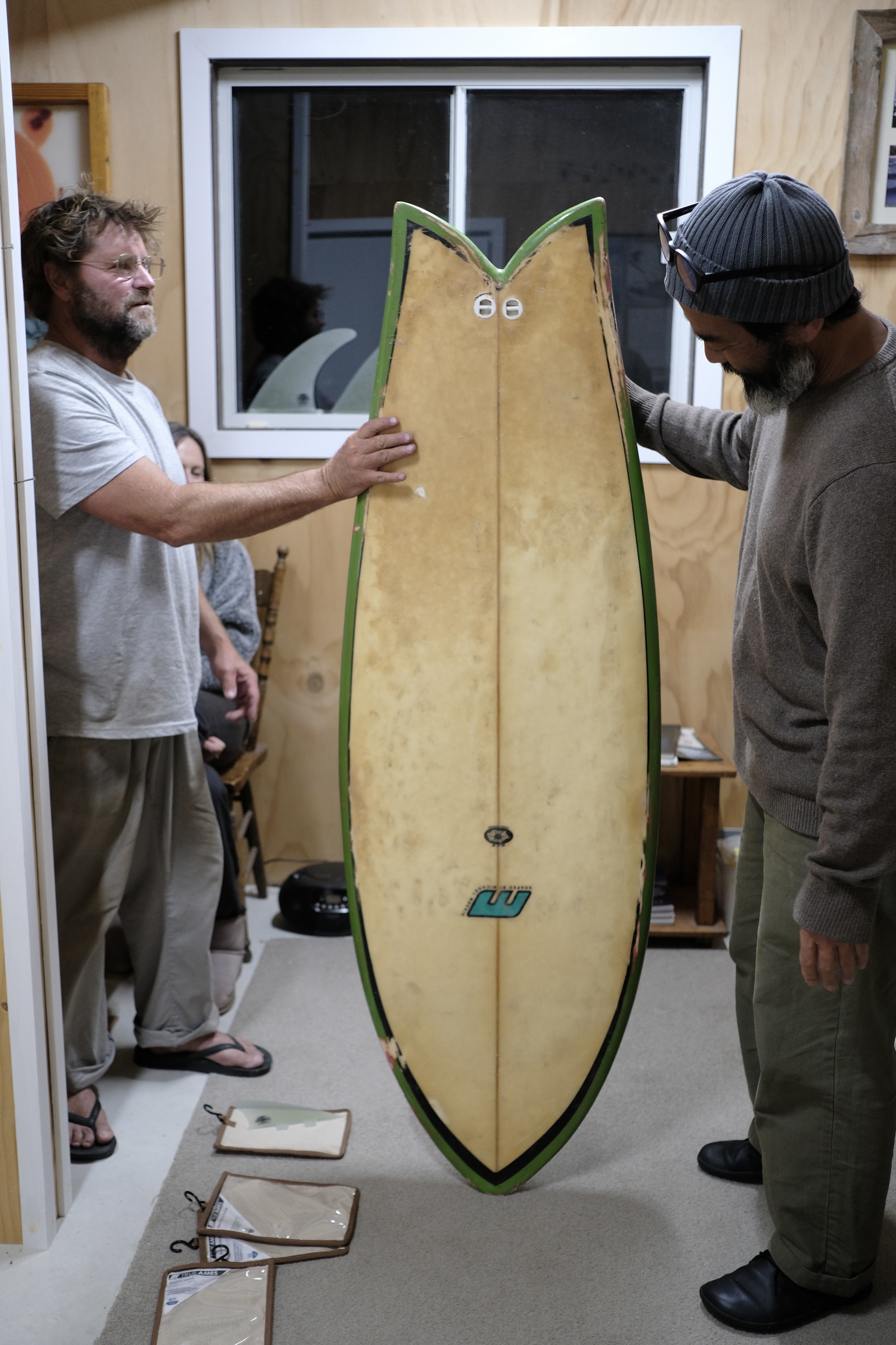 Mackie Designs Glass Love Fish 入荷！｜RIDE SURF+SPORT