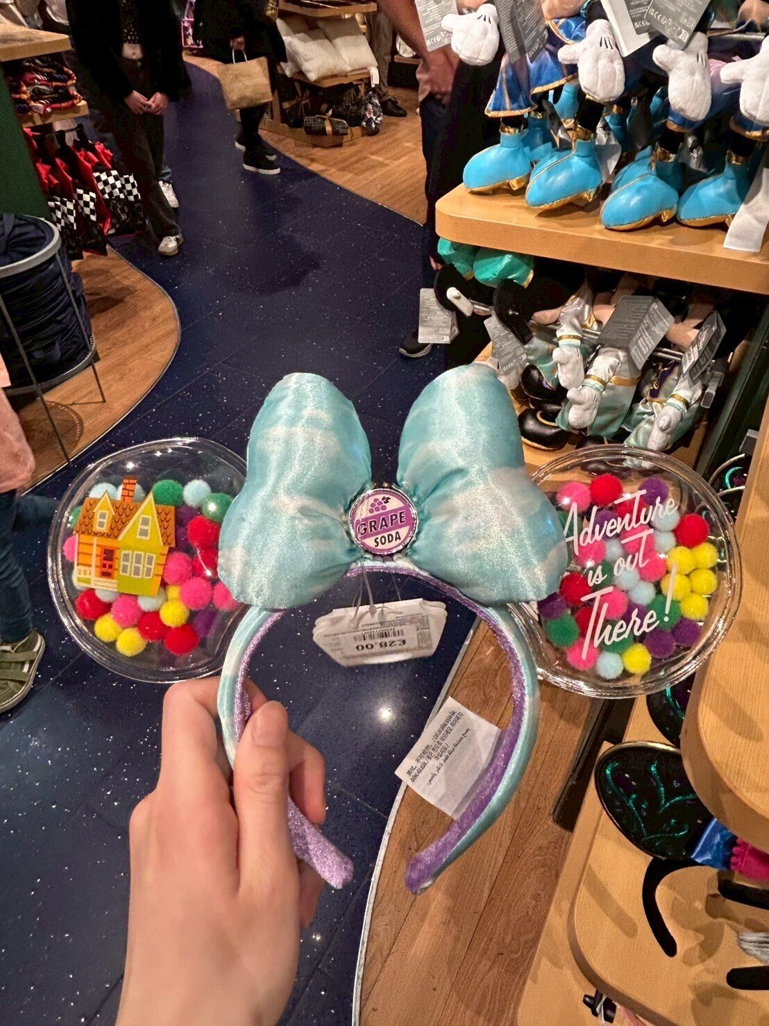 ディズニーストアロンドンがカヲスだった！限定ぬいぐるみが