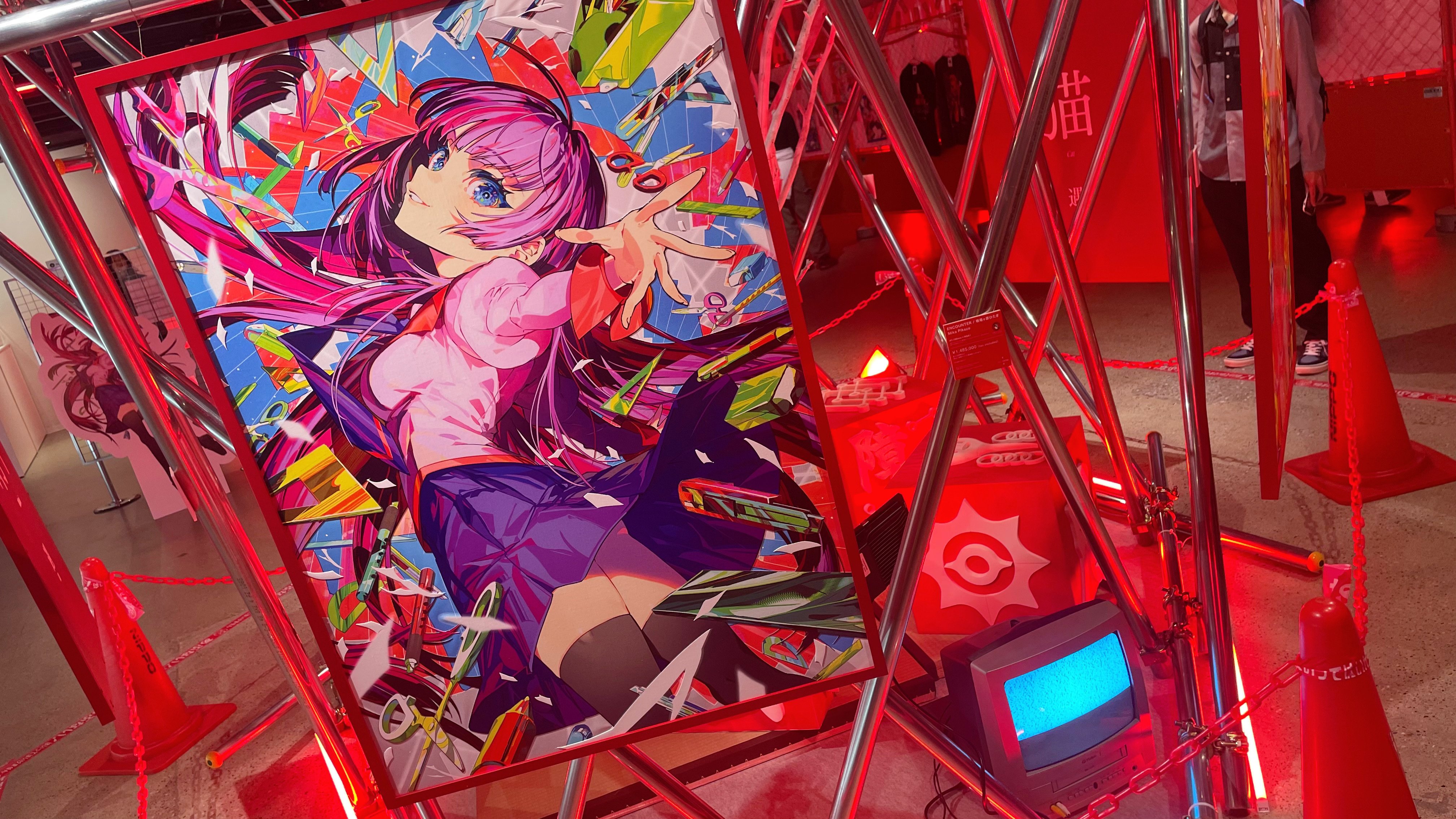 物語〉シリーズ × Mika Pikazo POP-UP『ENCOUNTER 遭遇』｜こーへー