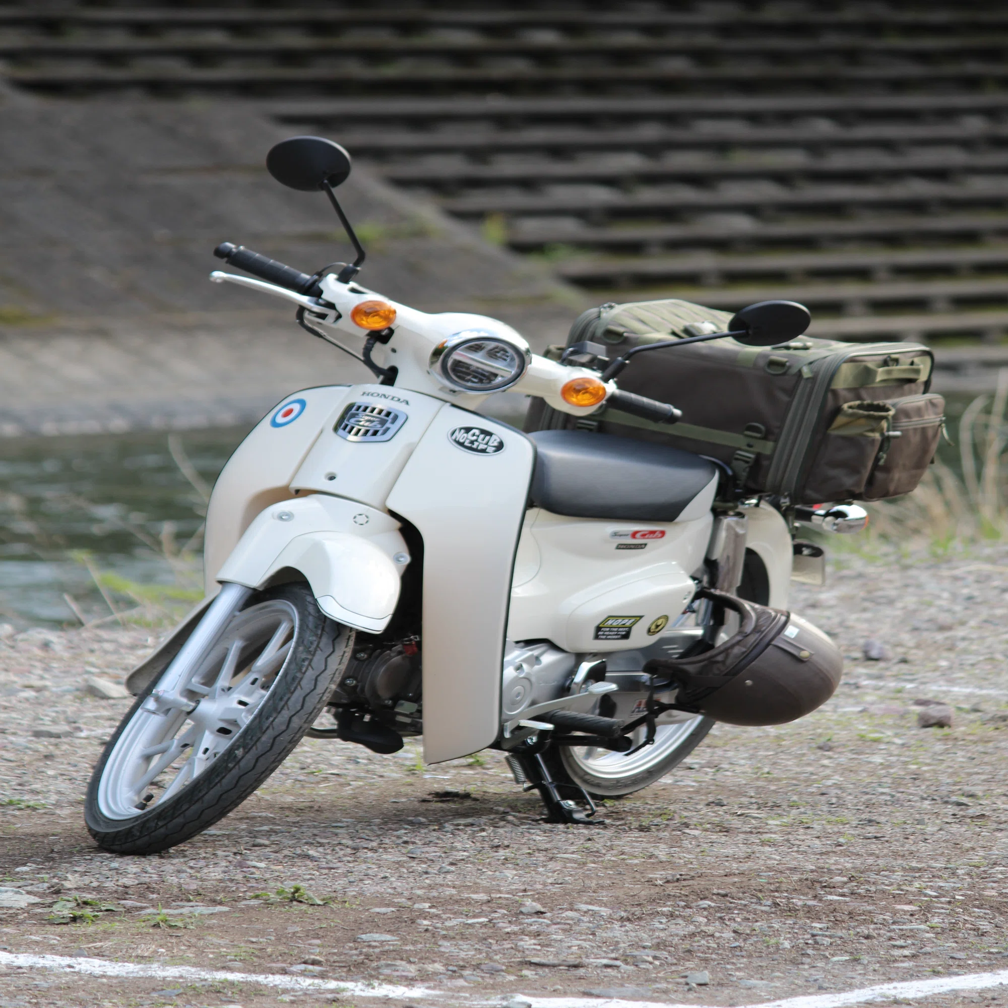 スーパーカブがやってきて、毎日がちょっと軽くなった。｜まさむぼむ