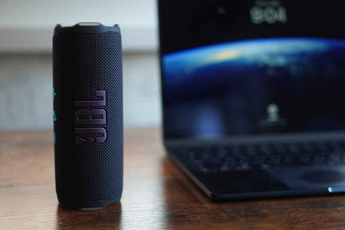 レビュー】JBL Flip 7は2万円以下のスピーカーで最強モデル