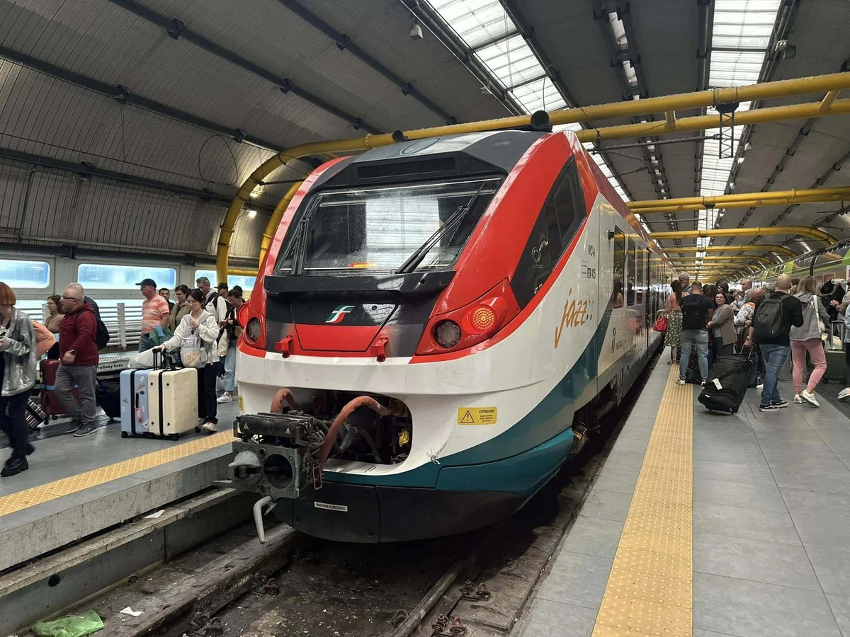 フィウミチーノ 空港 から テルミニ 駅