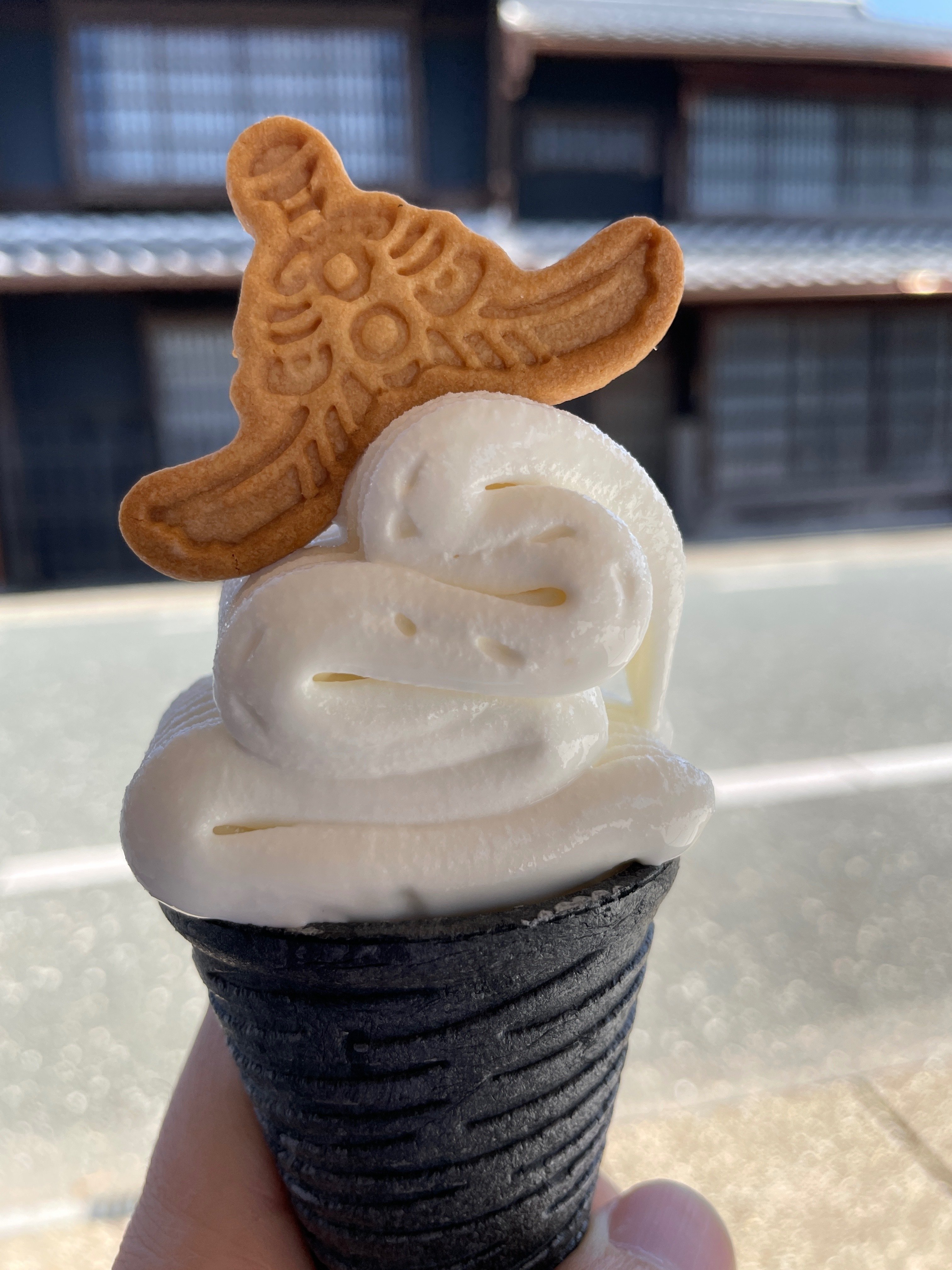 あいすくりーむぅ【うだつの上がる町並み】｜横田寛之