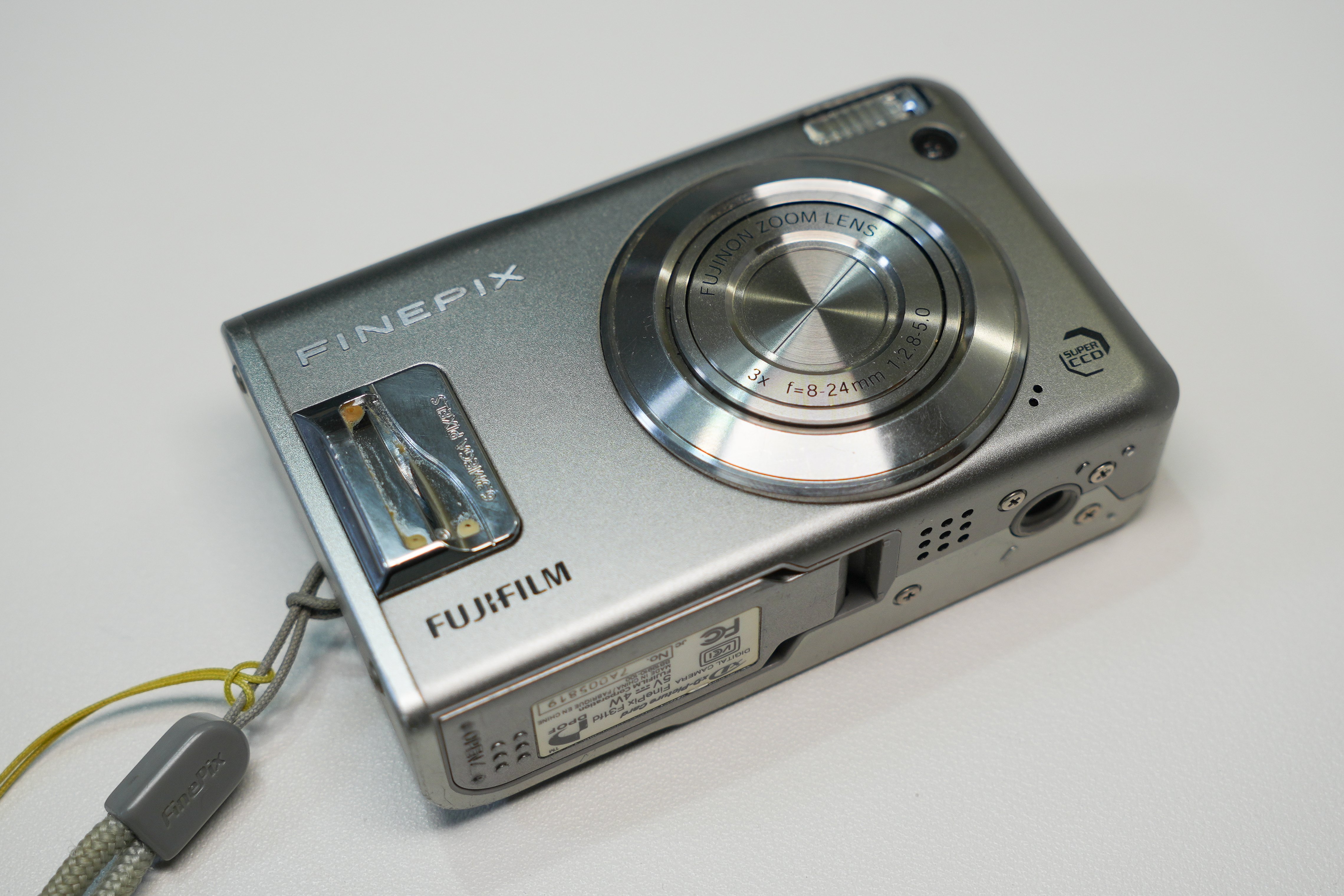 レビュー】ずっといいカメラ。富士フイルム FinePix F31fd｜物欲