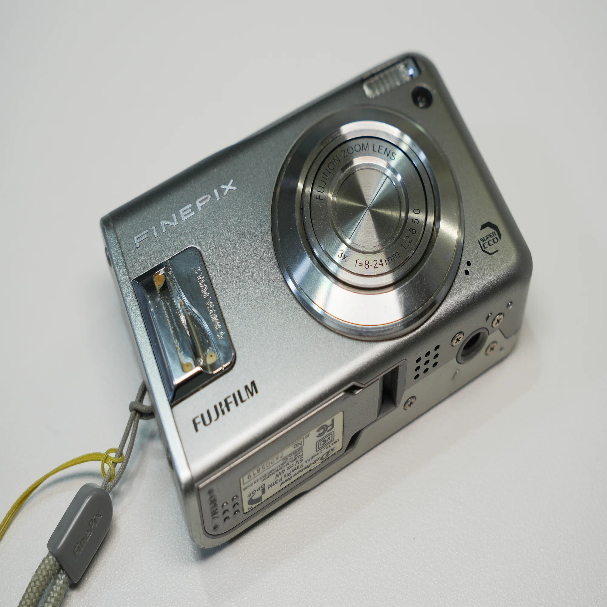 レビュー】ずっといいカメラ。富士フイルム FinePix F31fd｜物欲名古屋 