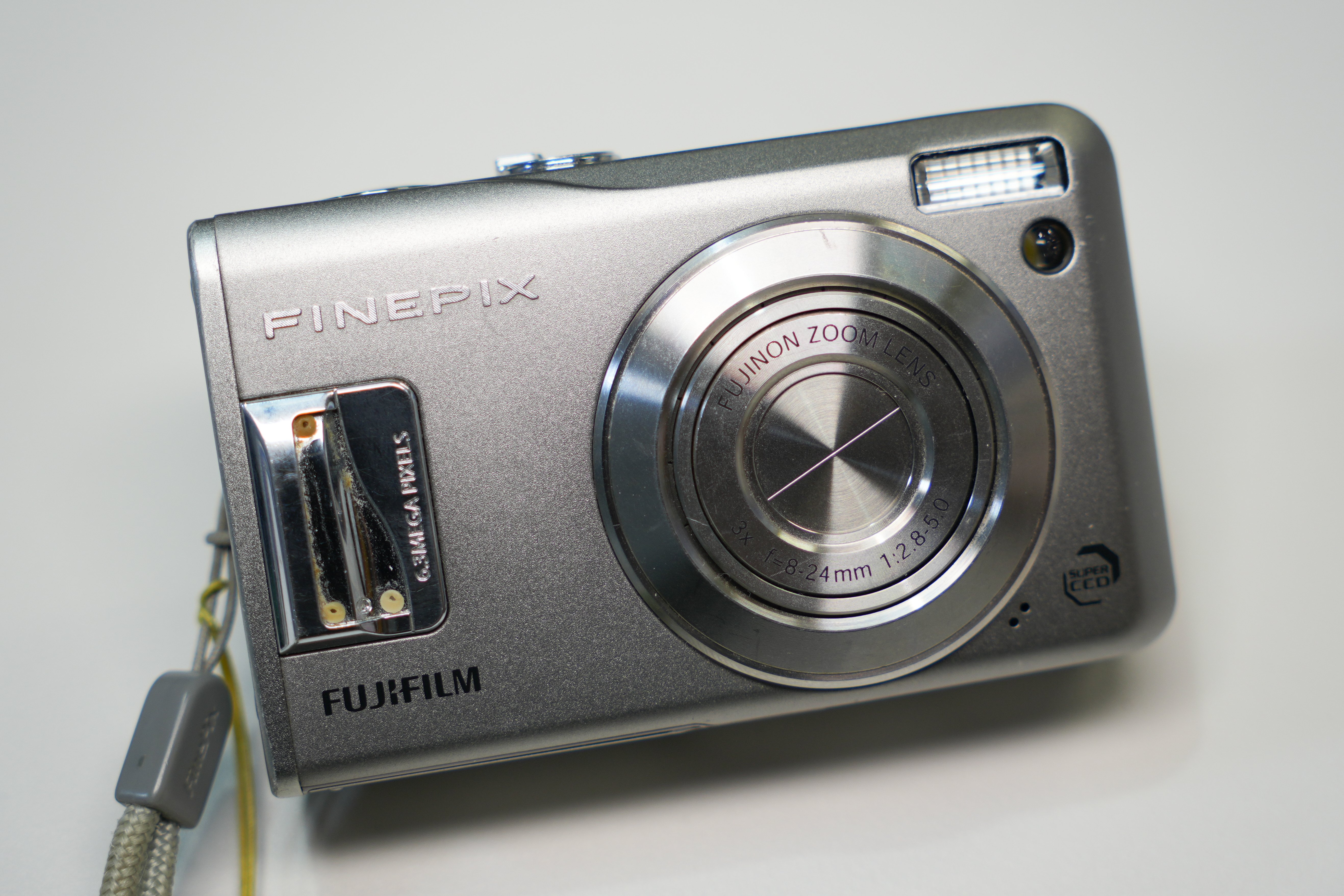 レビュー】ずっといいカメラ。富士フイルム FinePix F31fd｜物欲