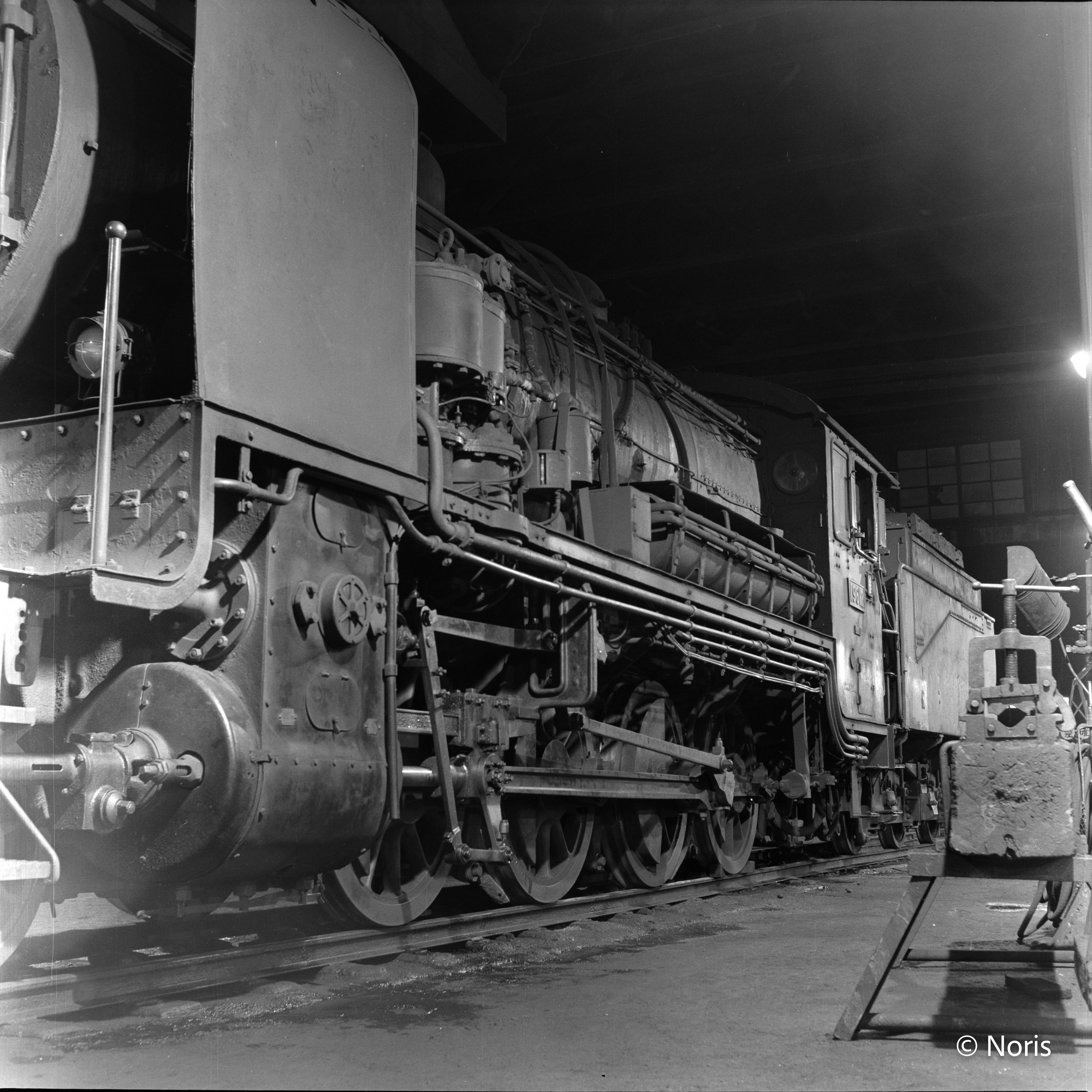 ⭐︎ひとたん⭐︎鉄道写真　ネガ　機関車　列車 6x6ネガの鉄道写真・1 ［1972年］｜Noris