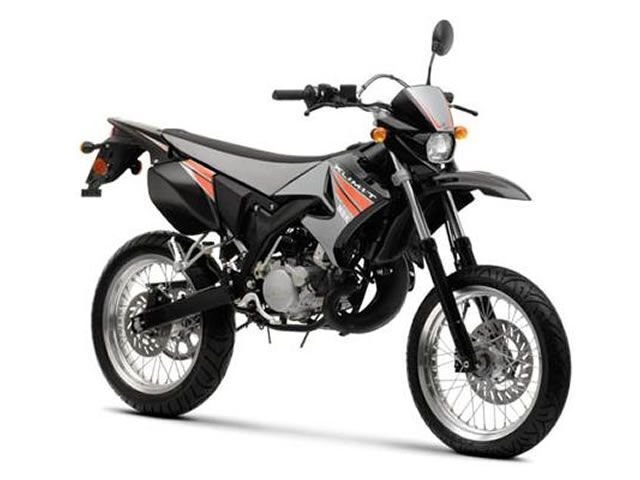 小さなエンジンにやさしい心、ヤマハDT50の話。｜HoOcH（フーチ