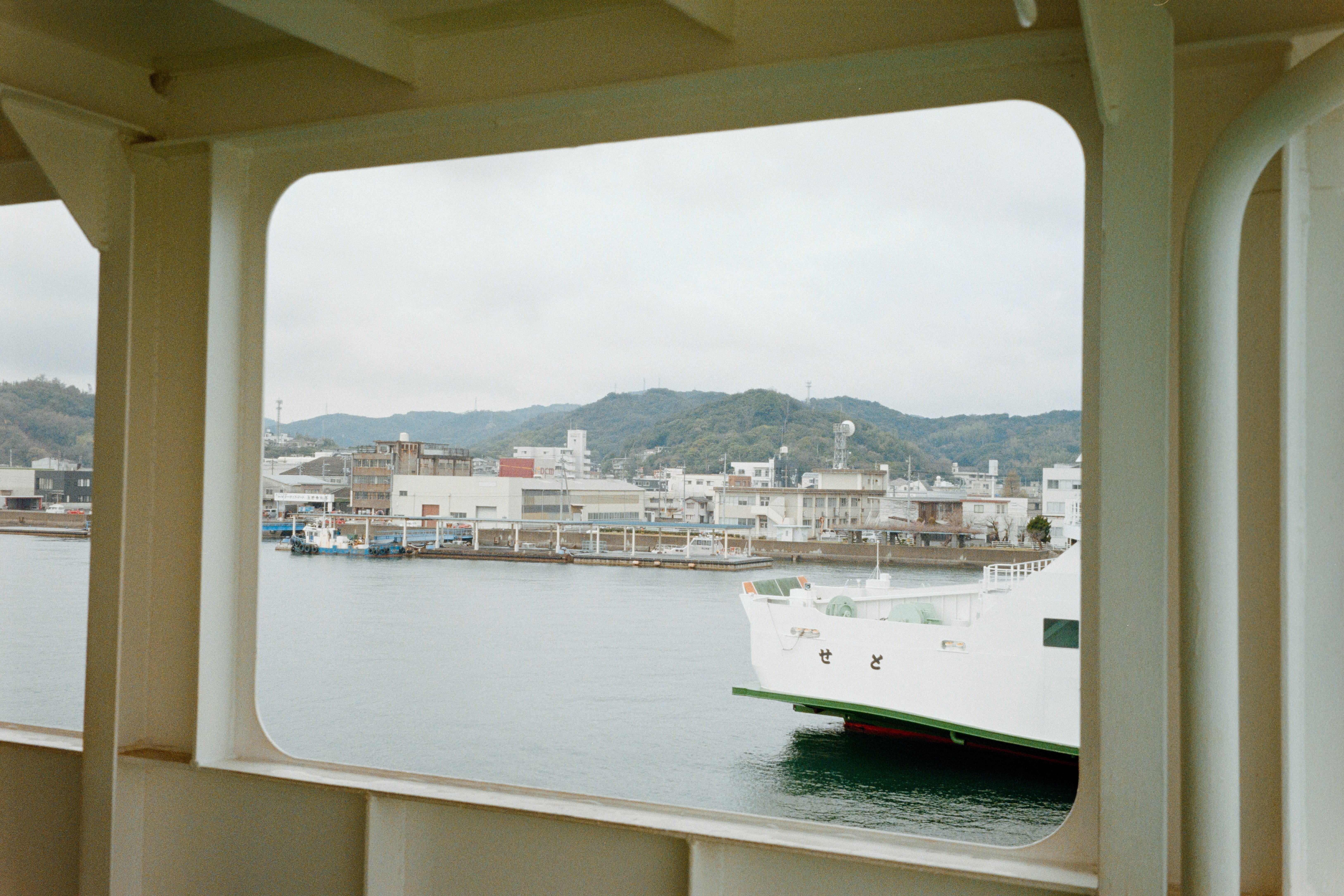 フィルムで歩く、春の直島。｜KodakとCineStill 400Dの旅記録｜Kenta