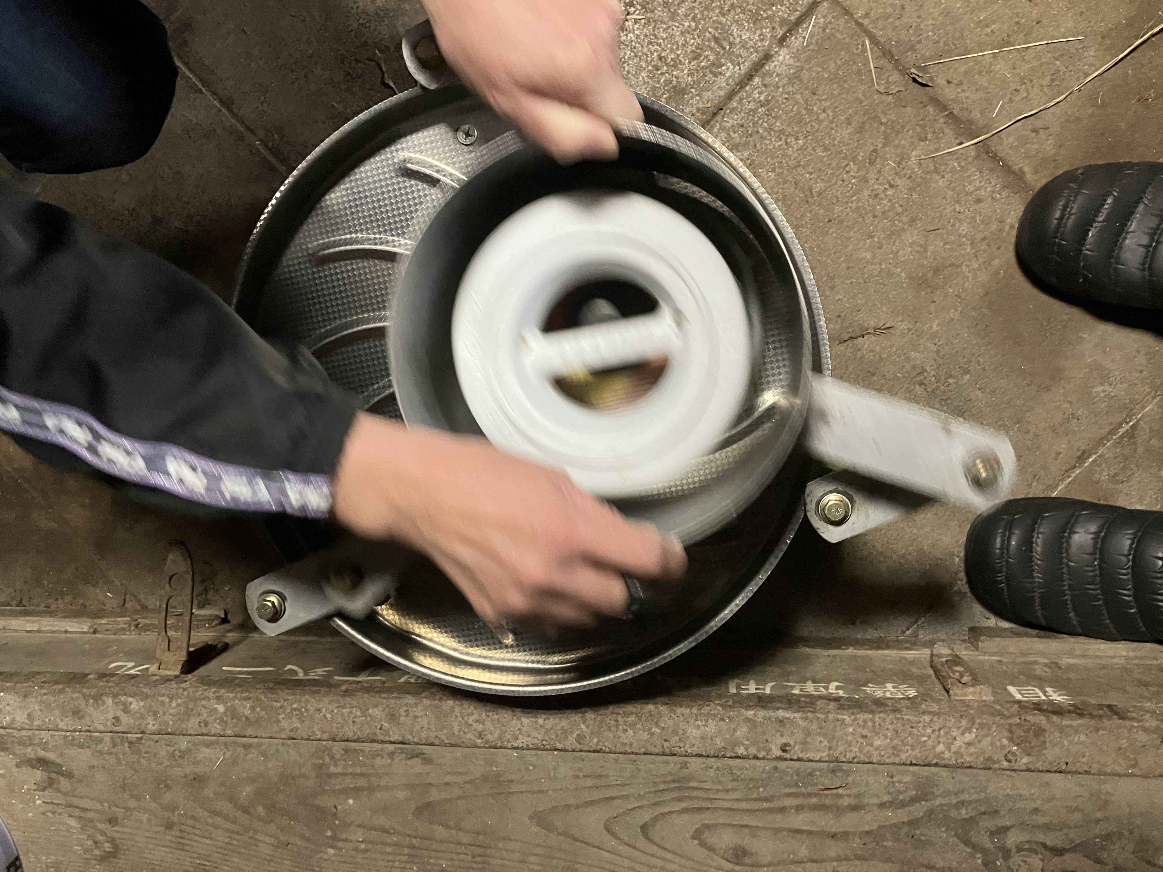 お茶もみ機 お茶もみ機 中揉み機 - カワサキ機工株式会社