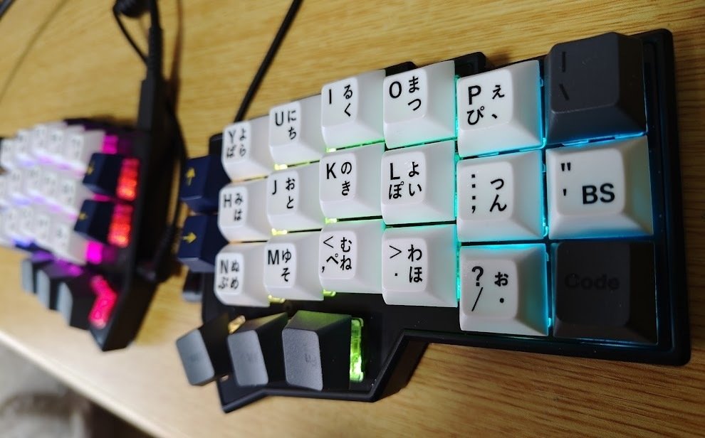 【新品】Corne V4 無刻印ツートンモデル（完成品、サイレントキーオマケ付） Corne V4 Cherry
