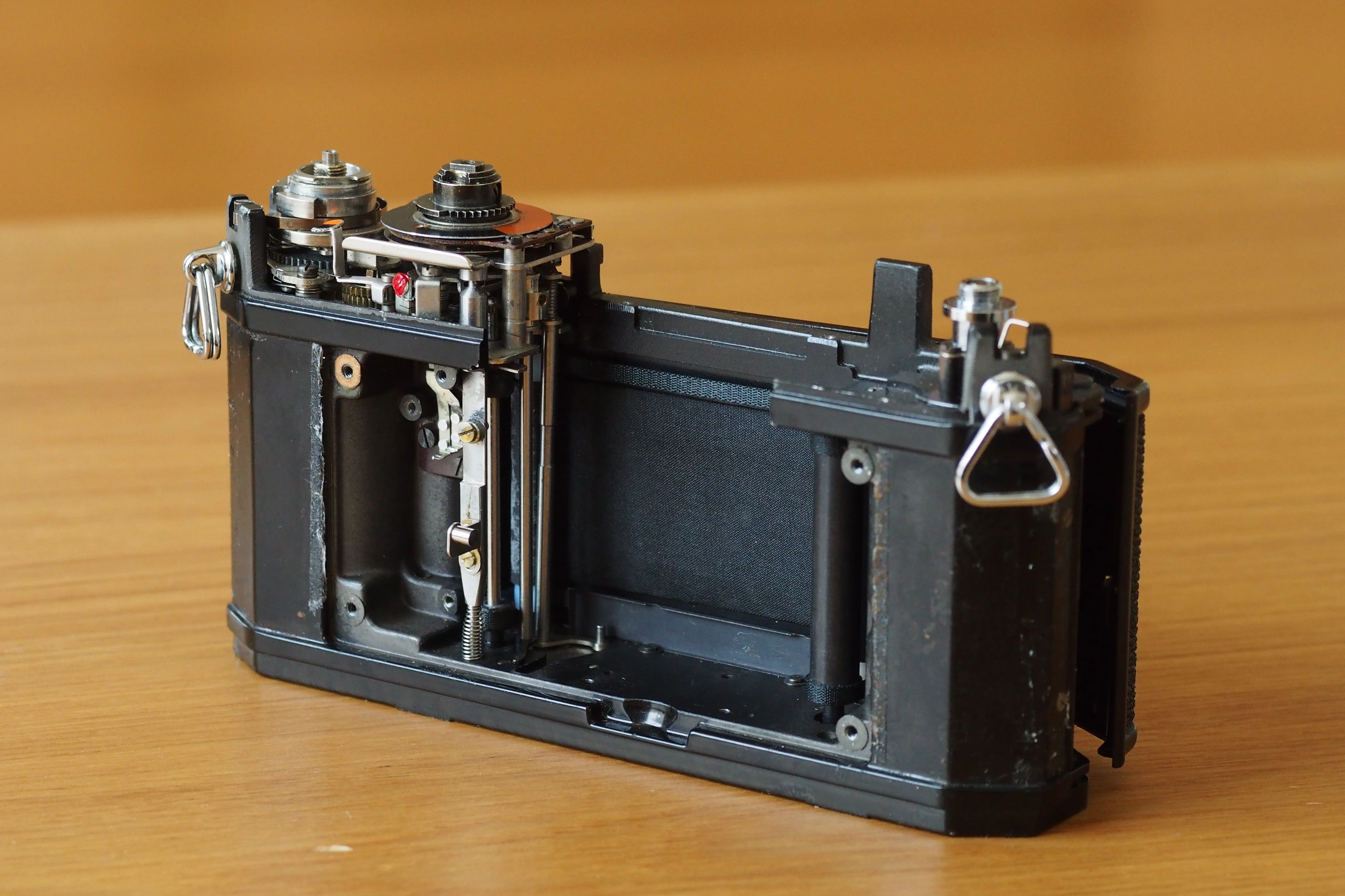 フィルムカメラ内部機構 フィルムカメラは内部構造もかっこいい-PENTAX SP-｜アトリエデルタ