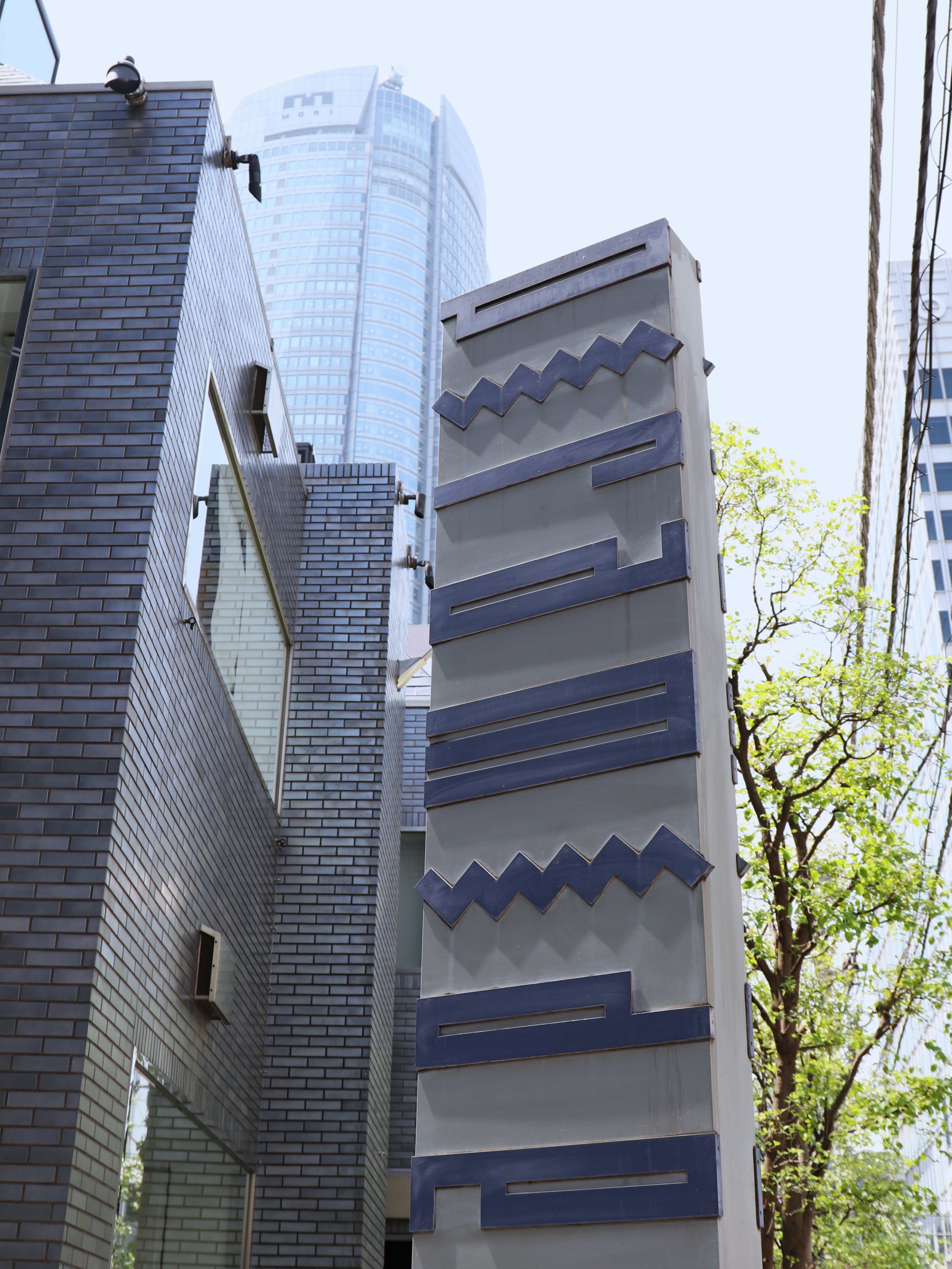 耳に音楽が響いてくる空間で -Gregor HILDEBRANDT [Cherries Bloom in